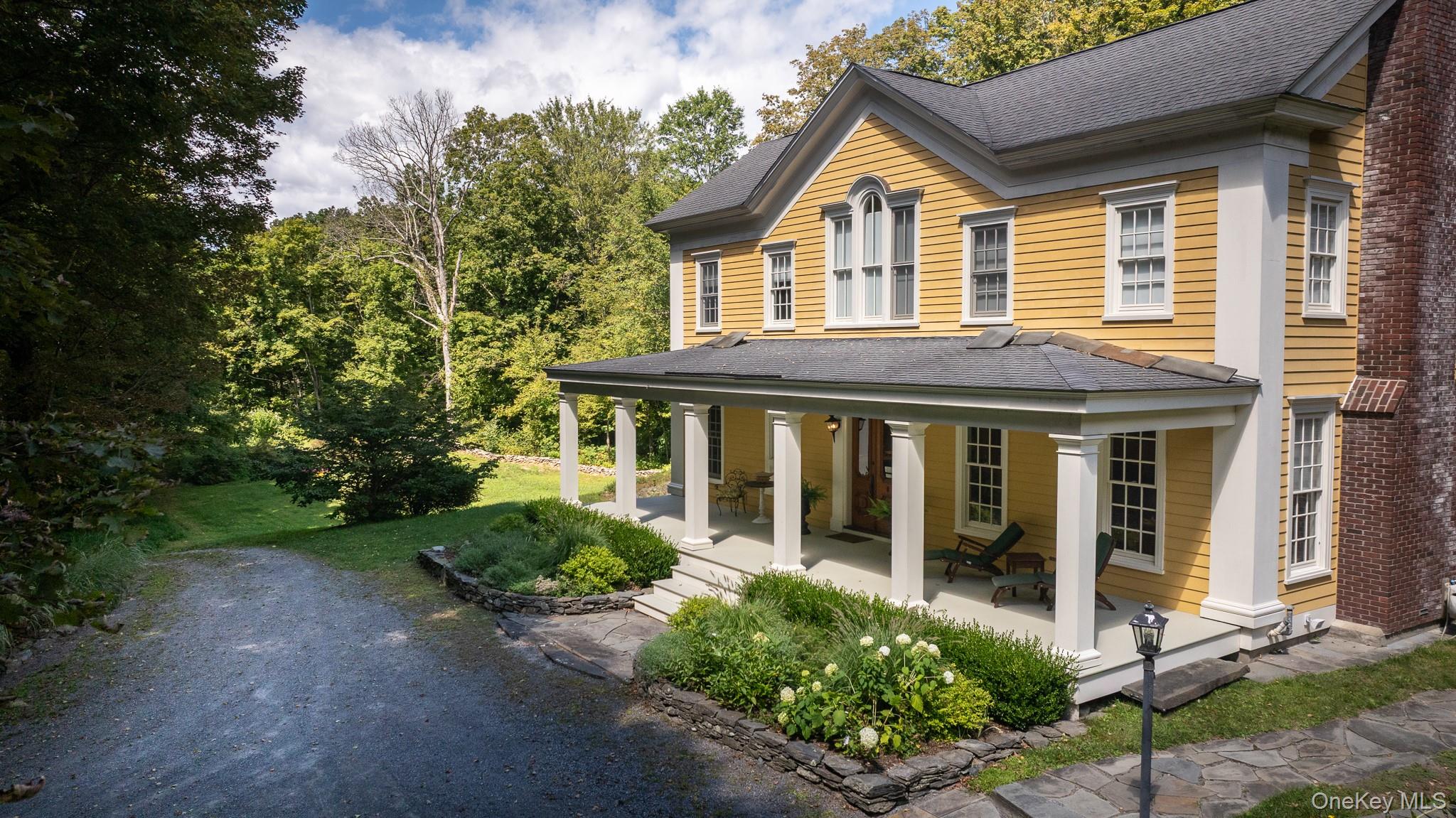 37 Morehouse Lane, Red Hook, NY 12571