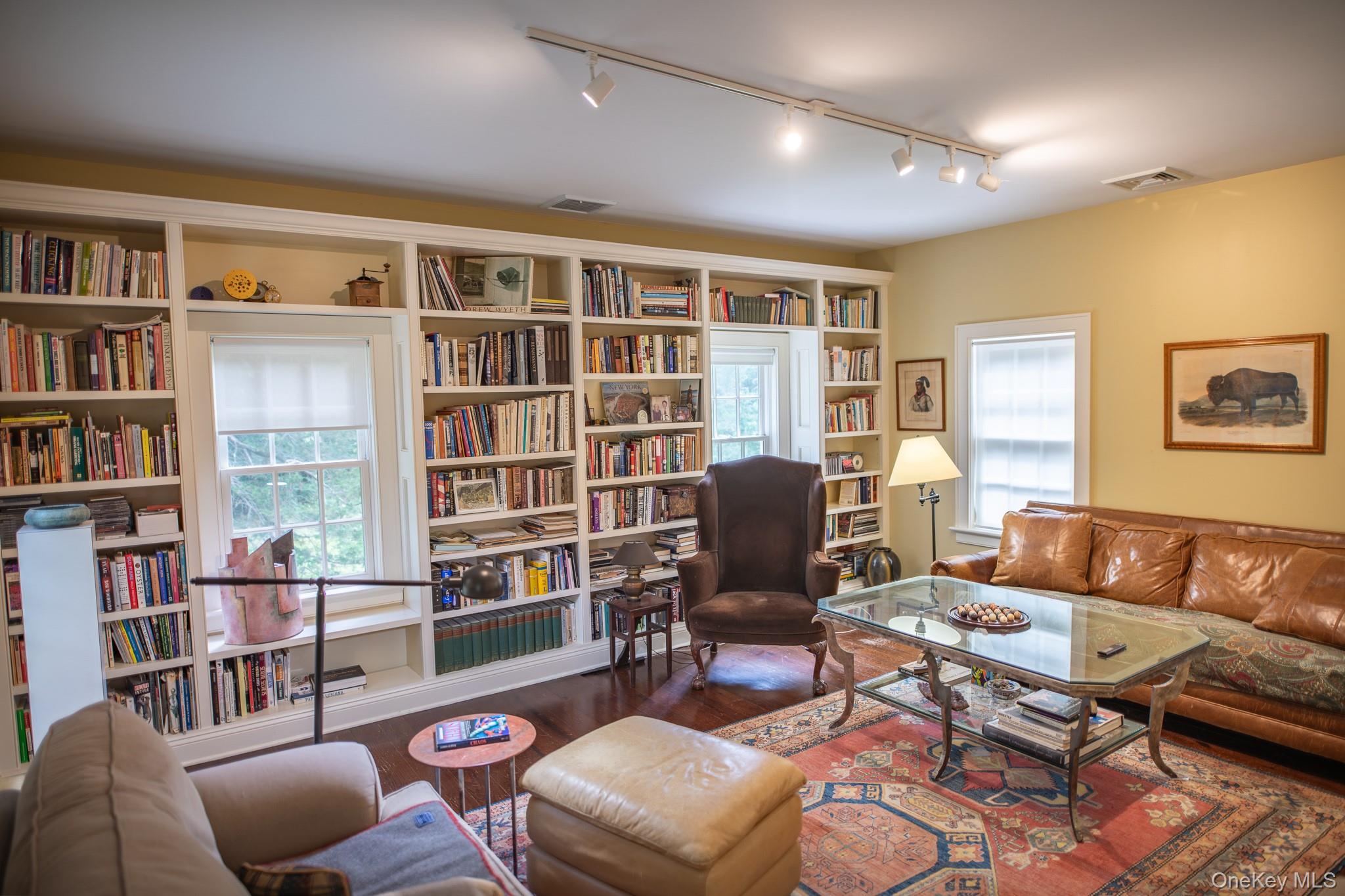 37 Morehouse Lane, Red Hook, NY 12571