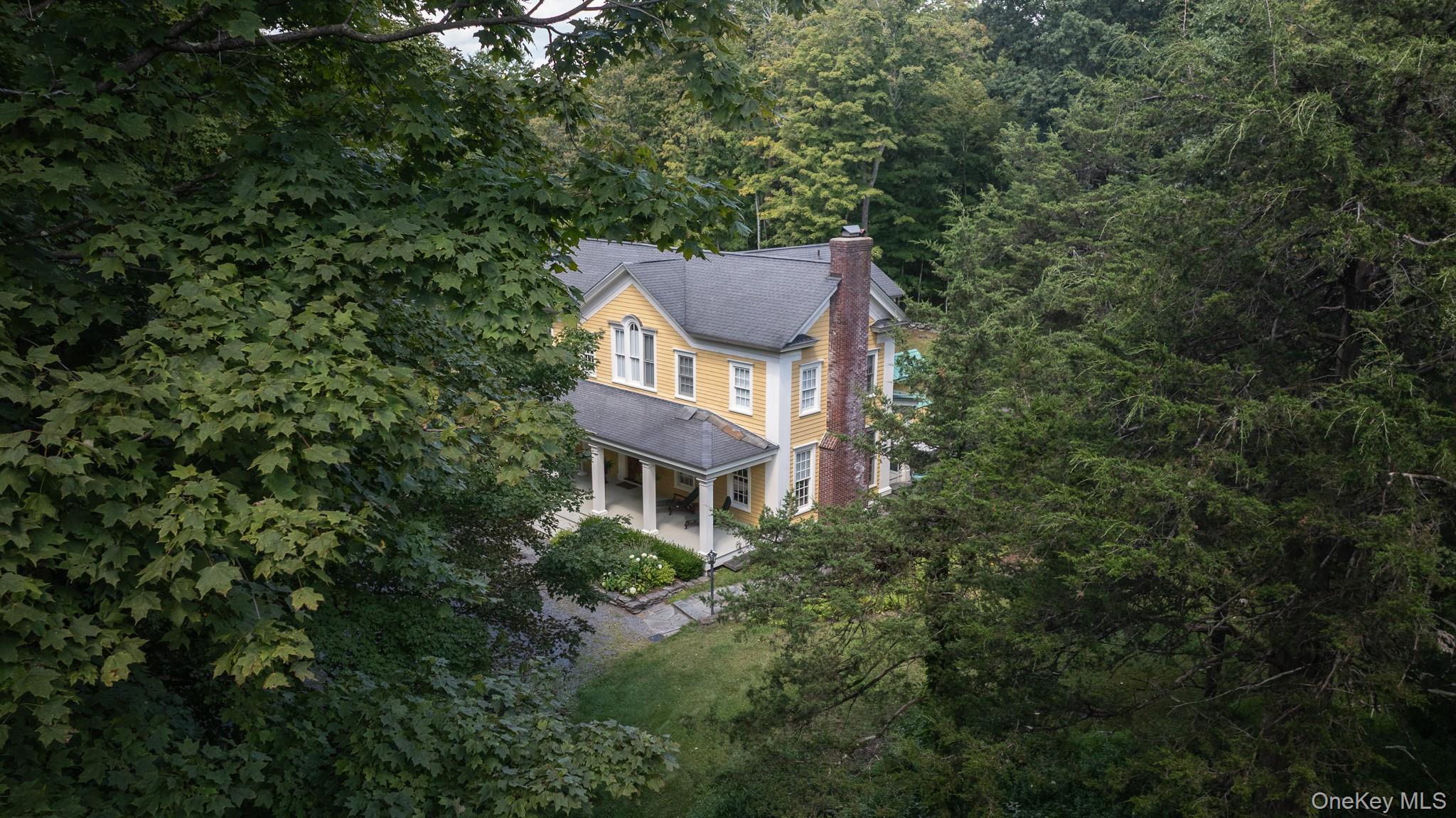 37 Morehouse Lane, Red Hook, NY 12571