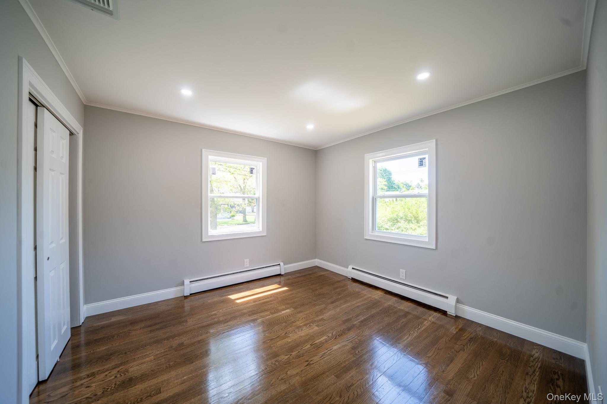 23 Wheat Path Road W, Mount Sinai, NY 11766