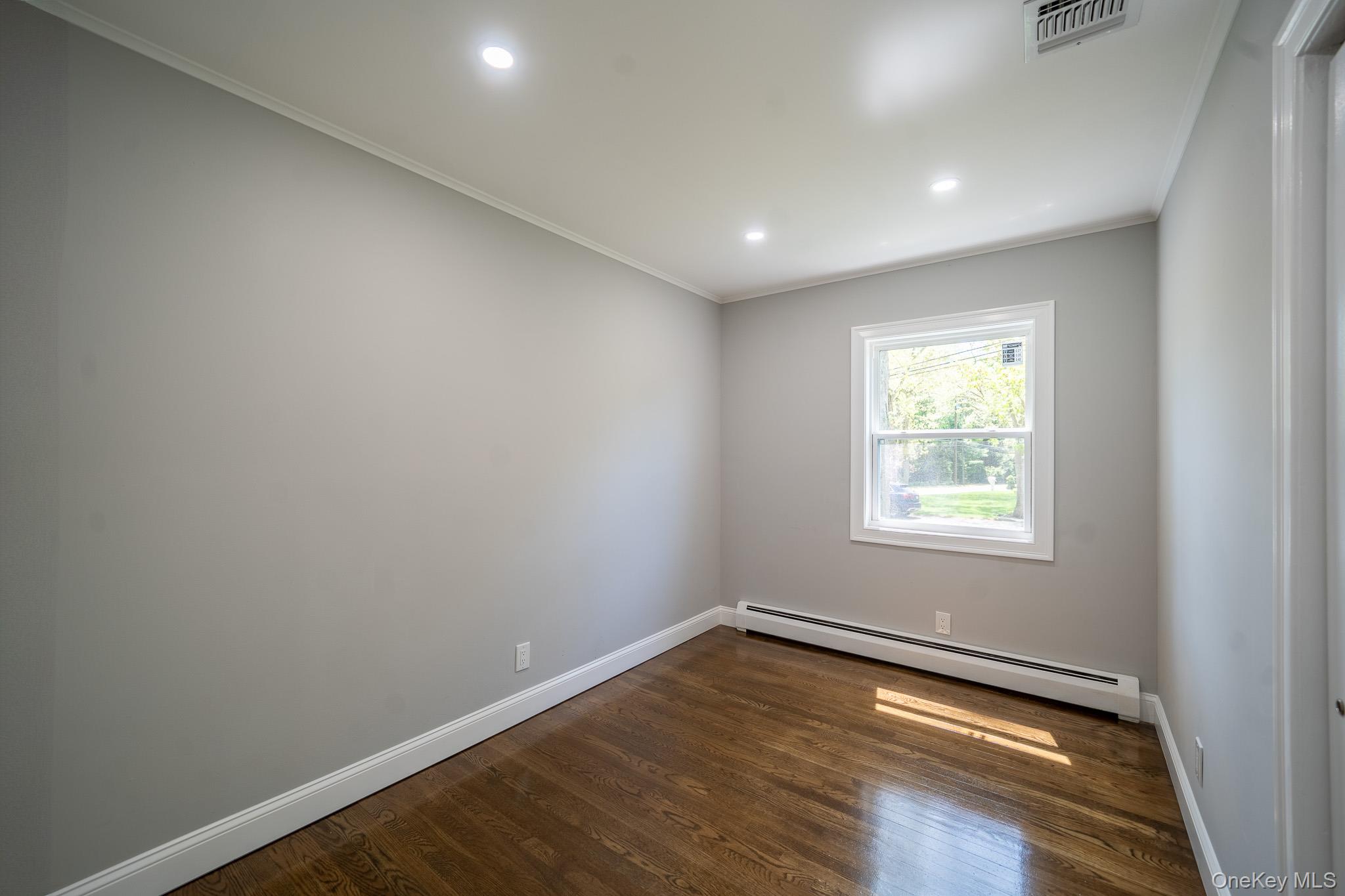 23 Wheat Path Road W, Mount Sinai, NY 11766