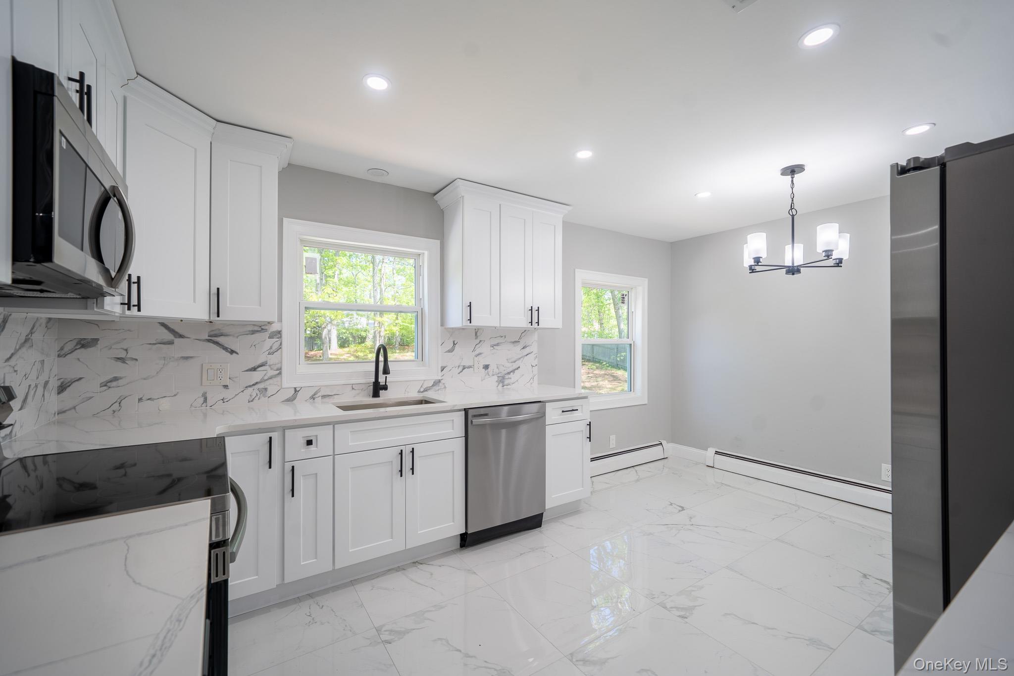 23 Wheat Path Road W, Mount Sinai, NY 11766