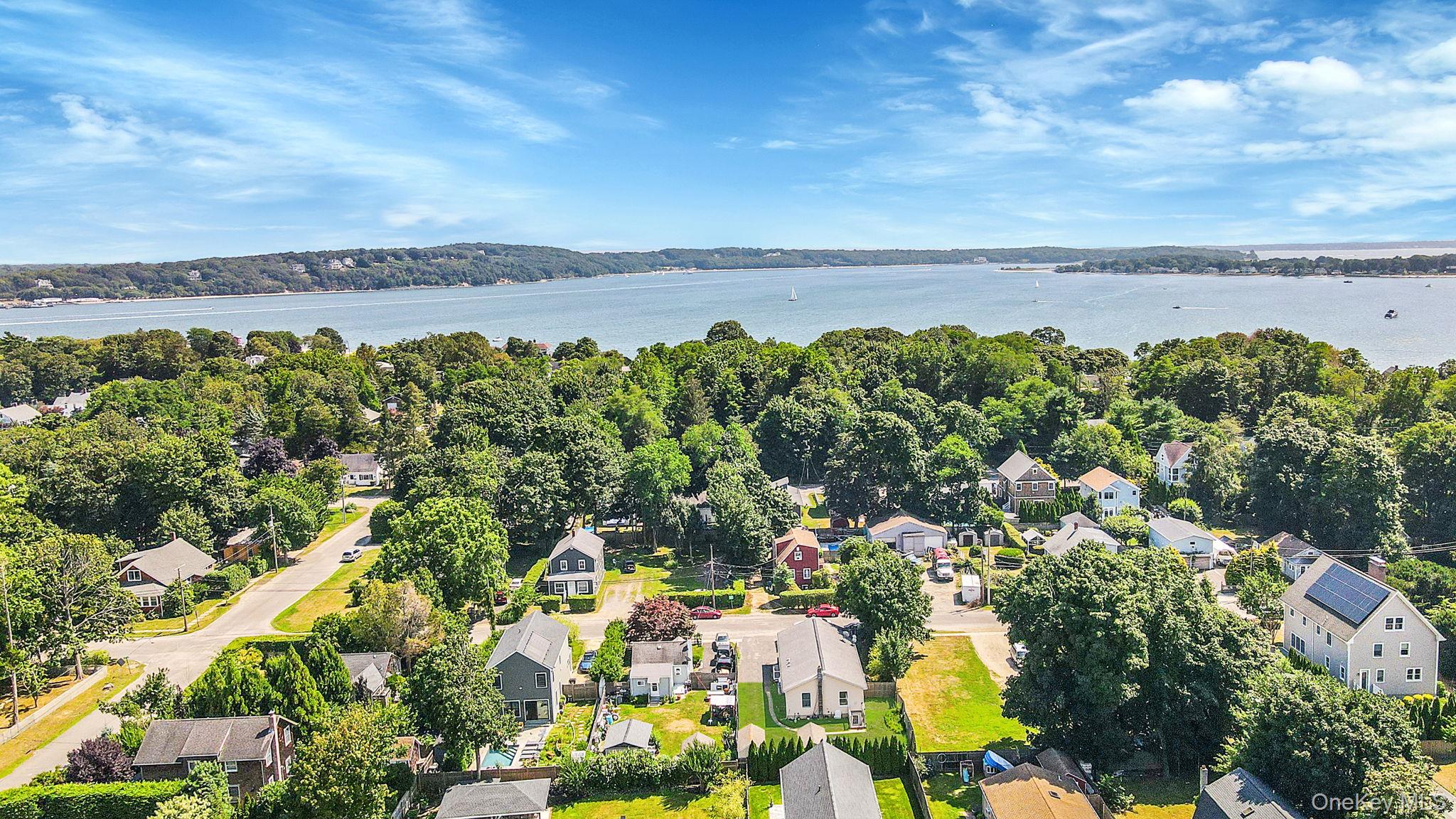 395 Linnet Street, Greenport, NY 11944