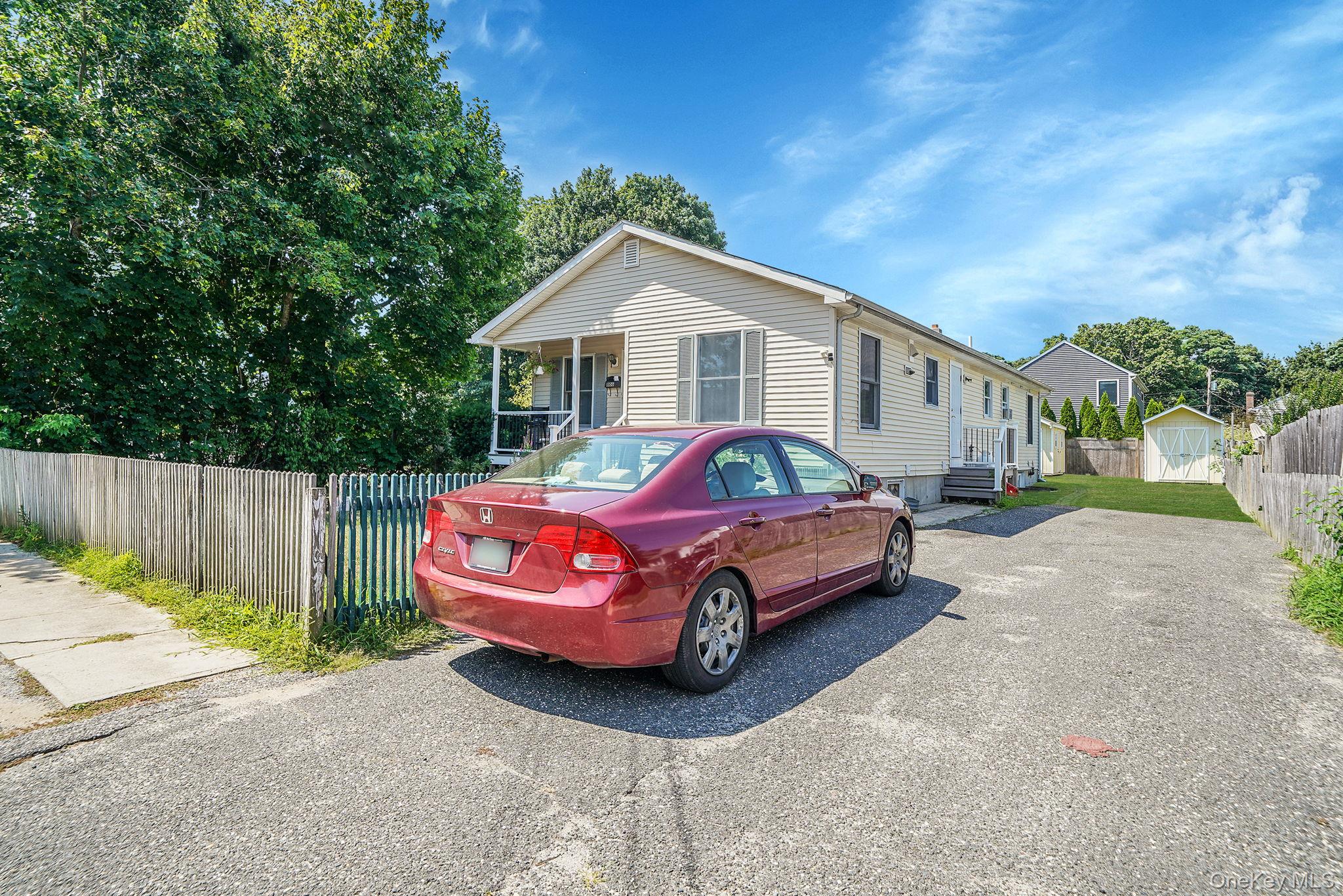 395 Linnet Street, Greenport, NY 11944