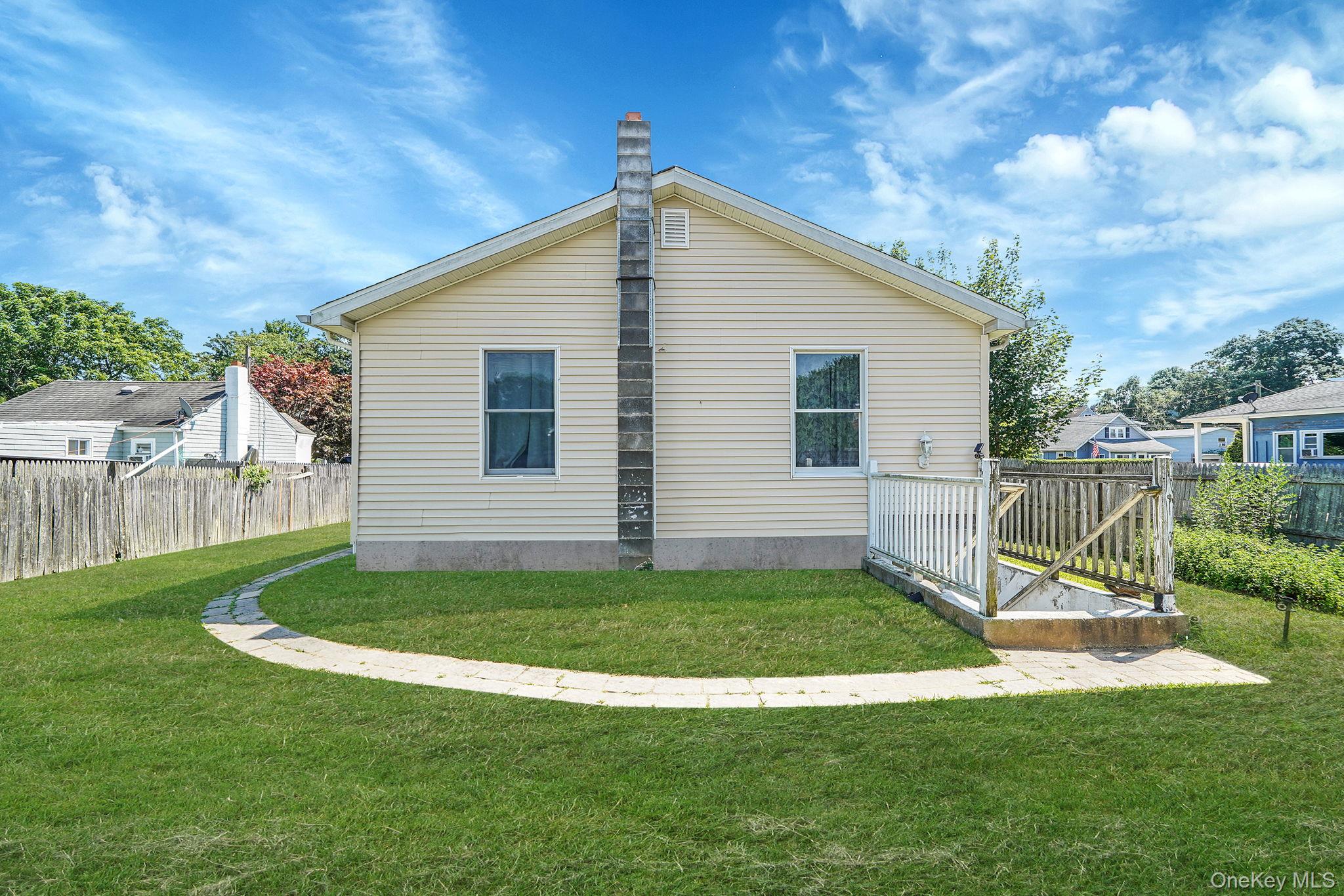 395 Linnet Street, Greenport, NY 11944