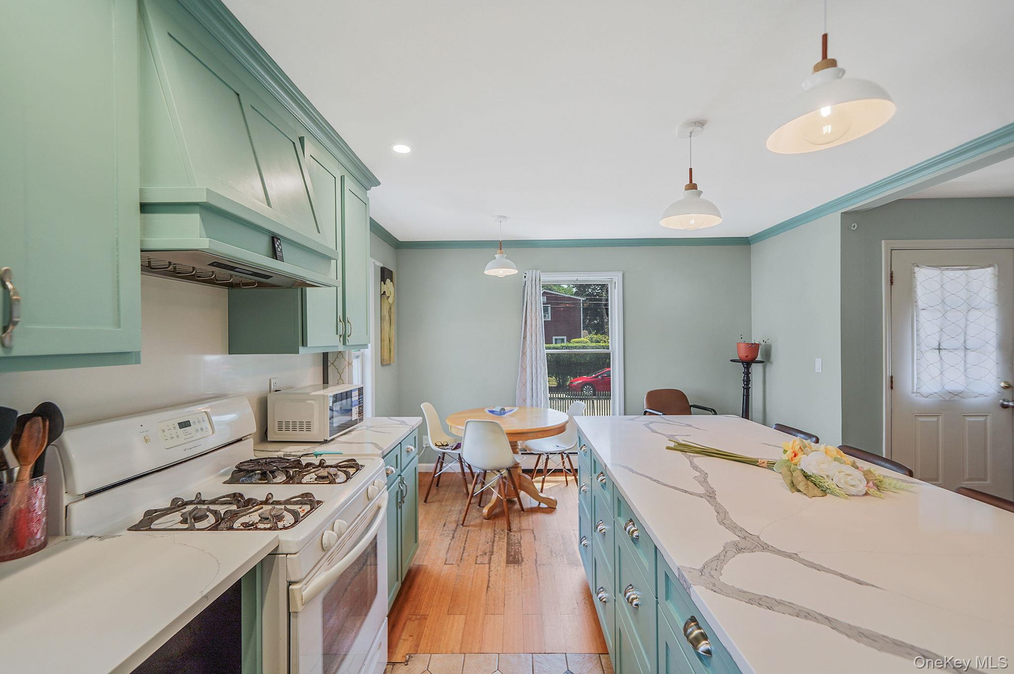 395 Linnet Street, Greenport, NY 11944