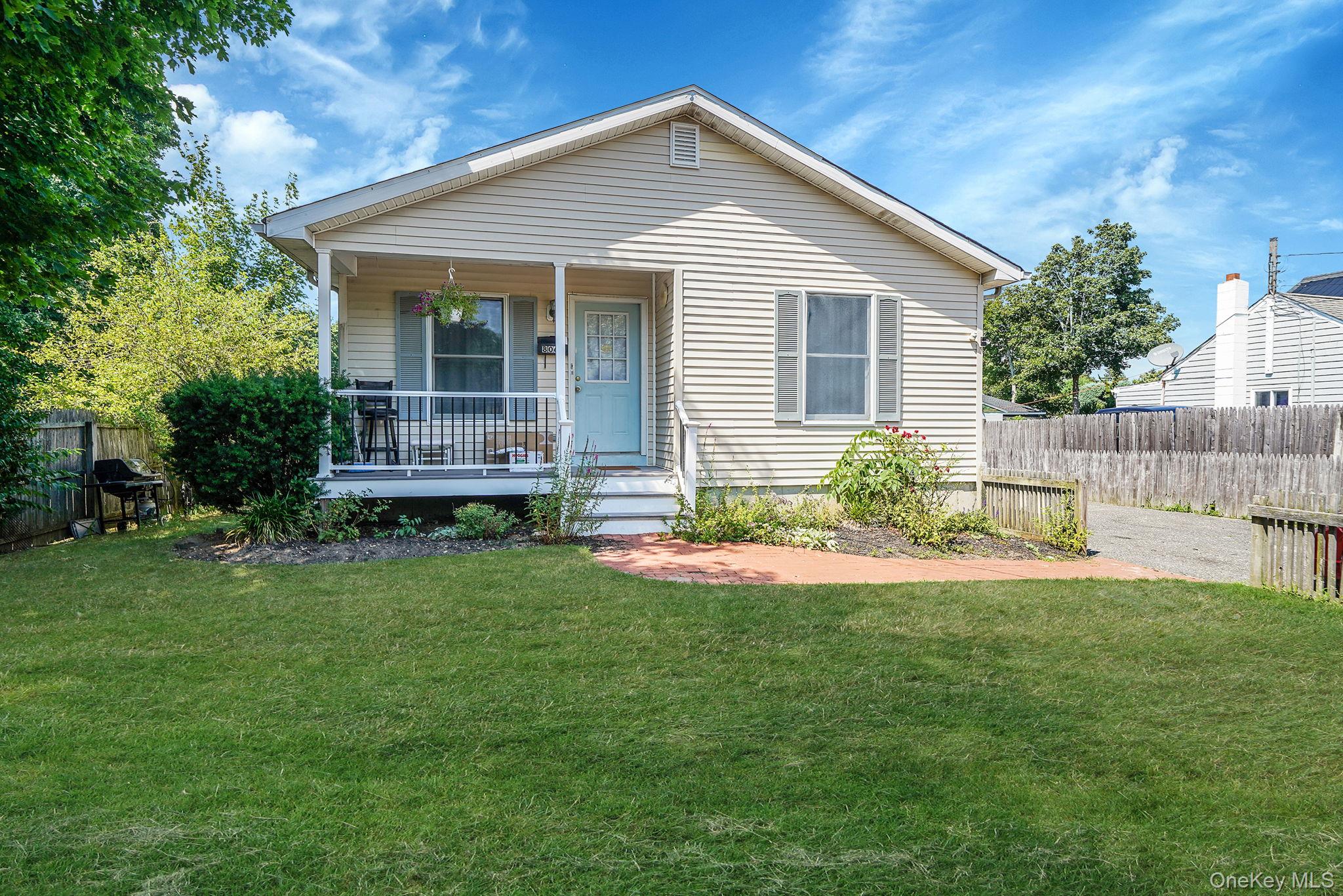 395 Linnet Street, Greenport, NY 11944