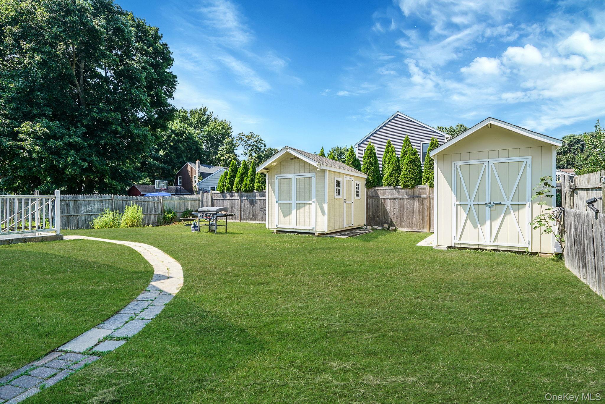 395 Linnet Street, Greenport, NY 11944