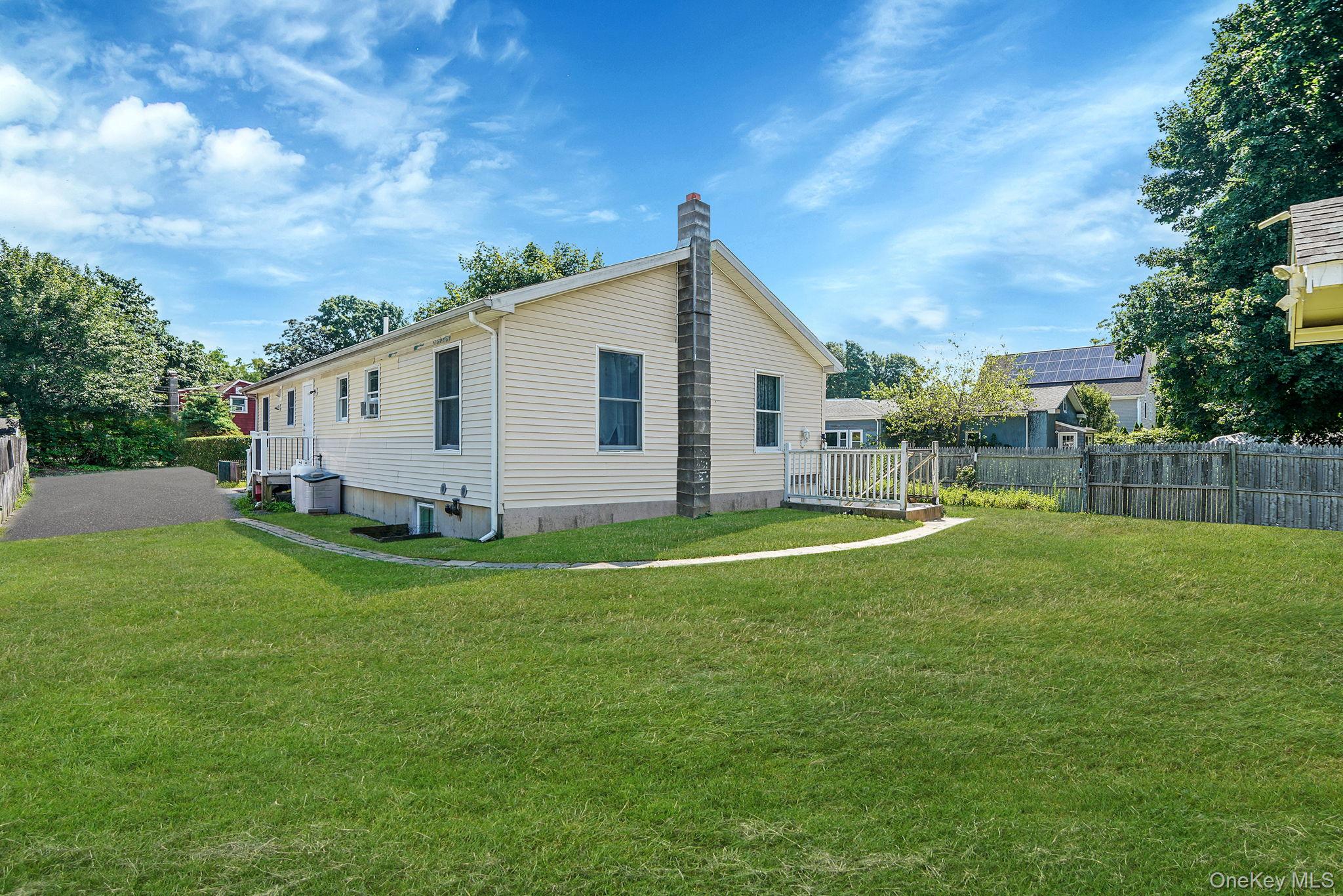 395 Linnet Street, Greenport, NY 11944