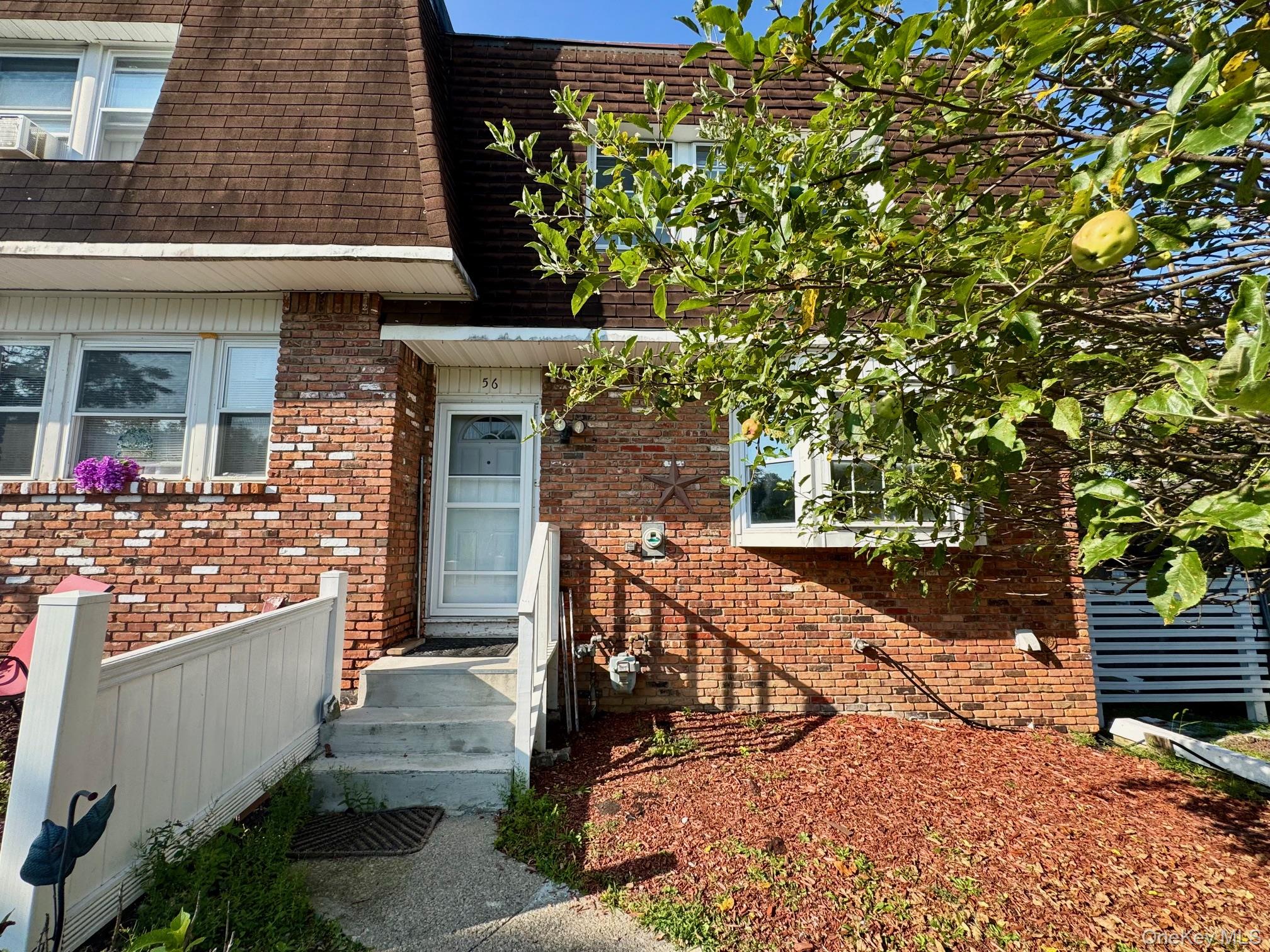 56 Chaucer Court, Middletown, NY 10941