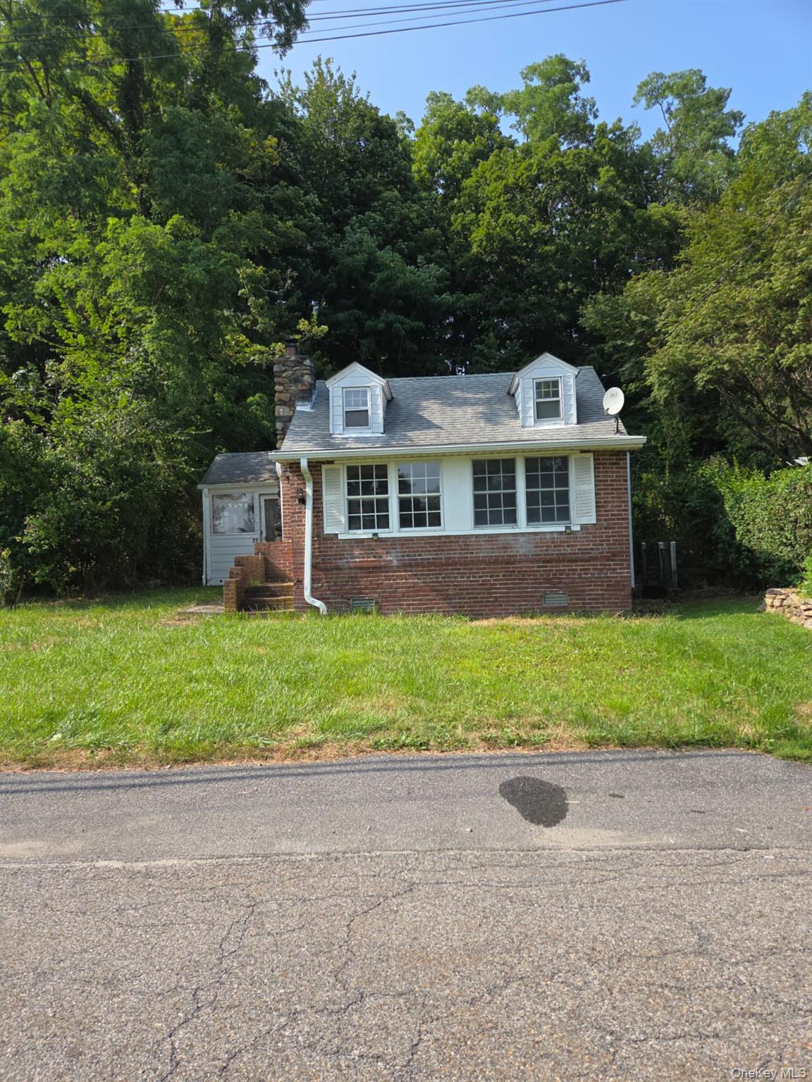 22 Lake Shore Drive N, Mahopac, NY 10541