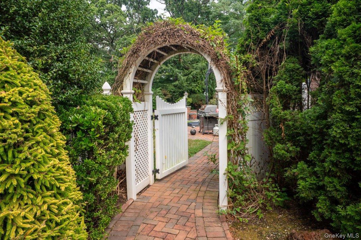 1331 Harbor Road, Hewlett Harbor, NY 11557