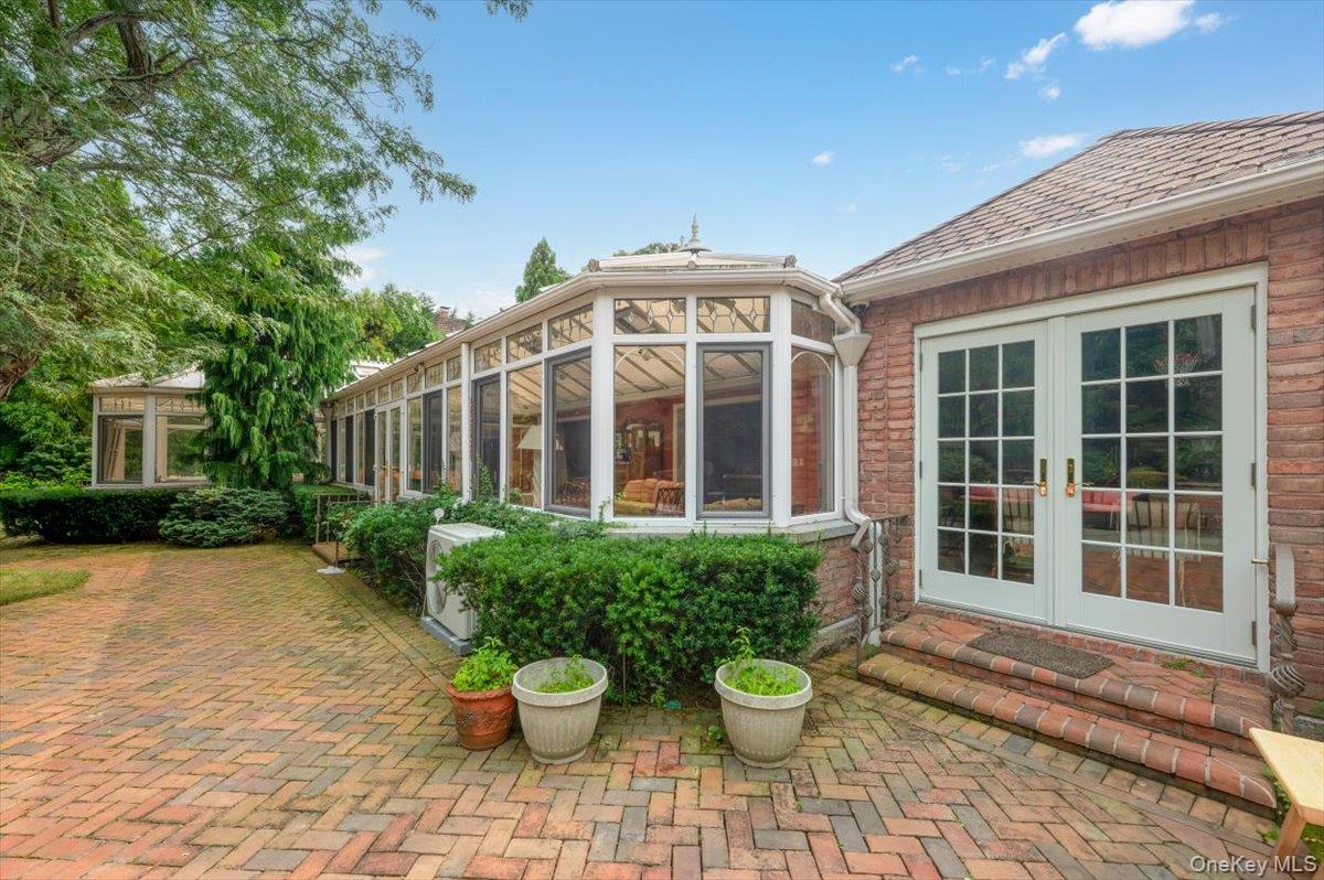 1331 Harbor Road, Hewlett Harbor, NY 11557