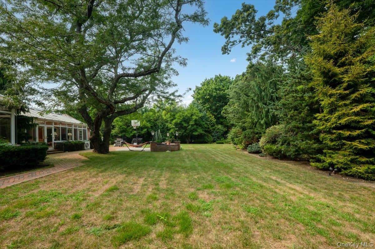 1331 Harbor Road, Hewlett Harbor, NY 11557