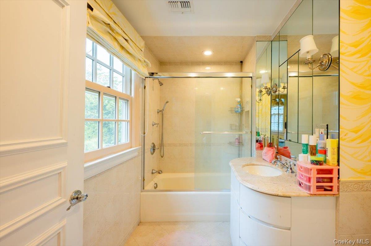 1331 Harbor Road, Hewlett Harbor, NY 11557