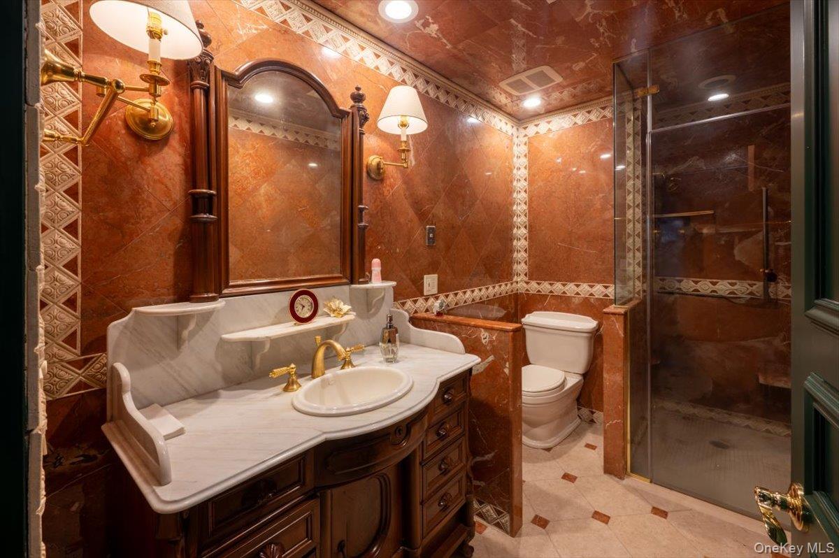 1331 Harbor Road, Hewlett Harbor, NY 11557