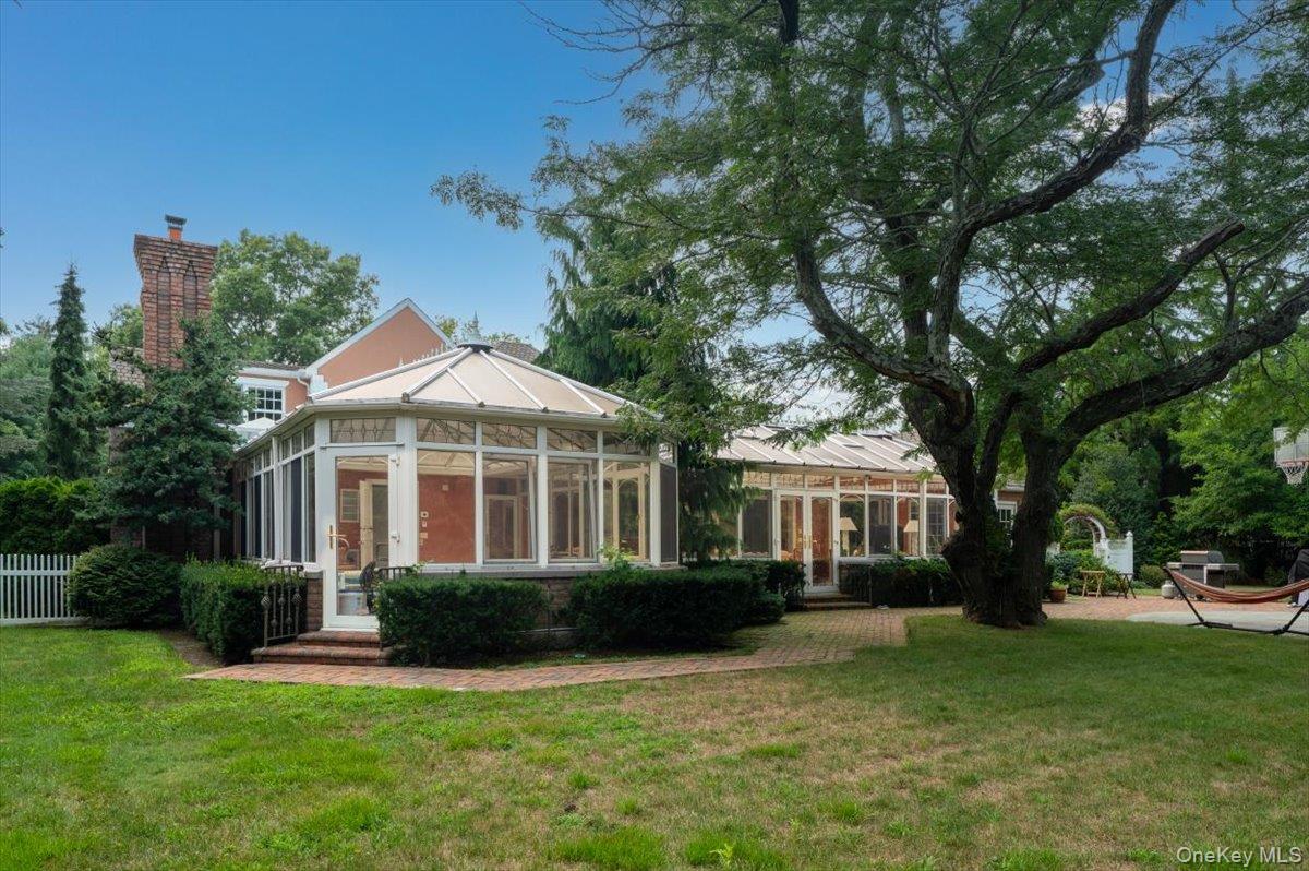 1331 Harbor Road, Hewlett Harbor, NY 11557