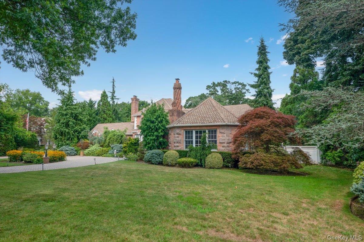 1331 Harbor Road, Hewlett Harbor, NY 11557