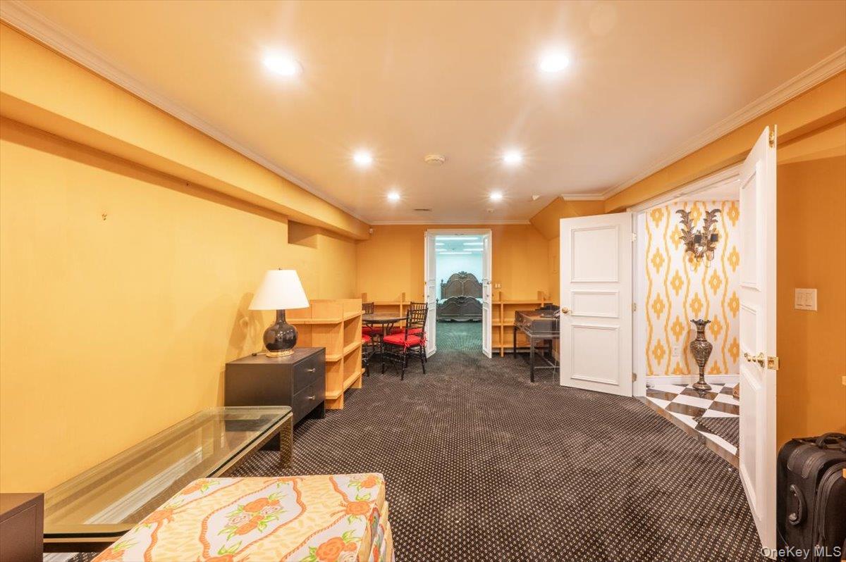 1331 Harbor Road, Hewlett Harbor, NY 11557