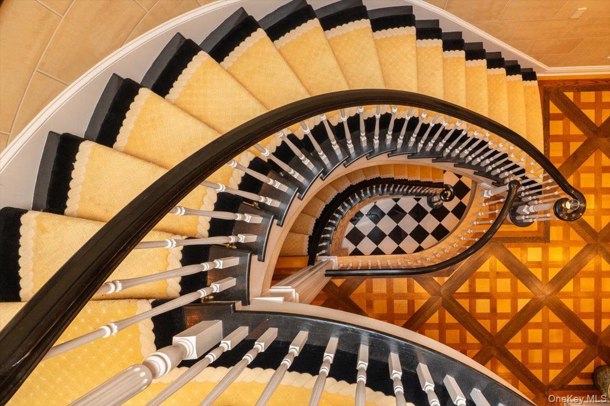 1331 Harbor Road, Hewlett Harbor, NY 11557