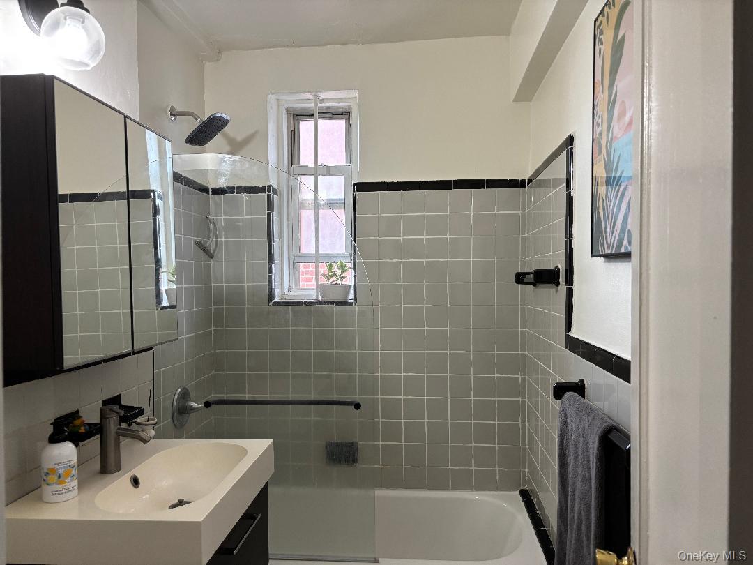 3920 52nd Street # 5E, Sunnyside, NY 11377