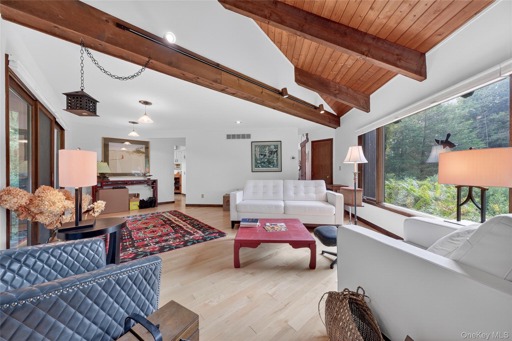 27 Woodland Drive, Salt Point, NY 12578