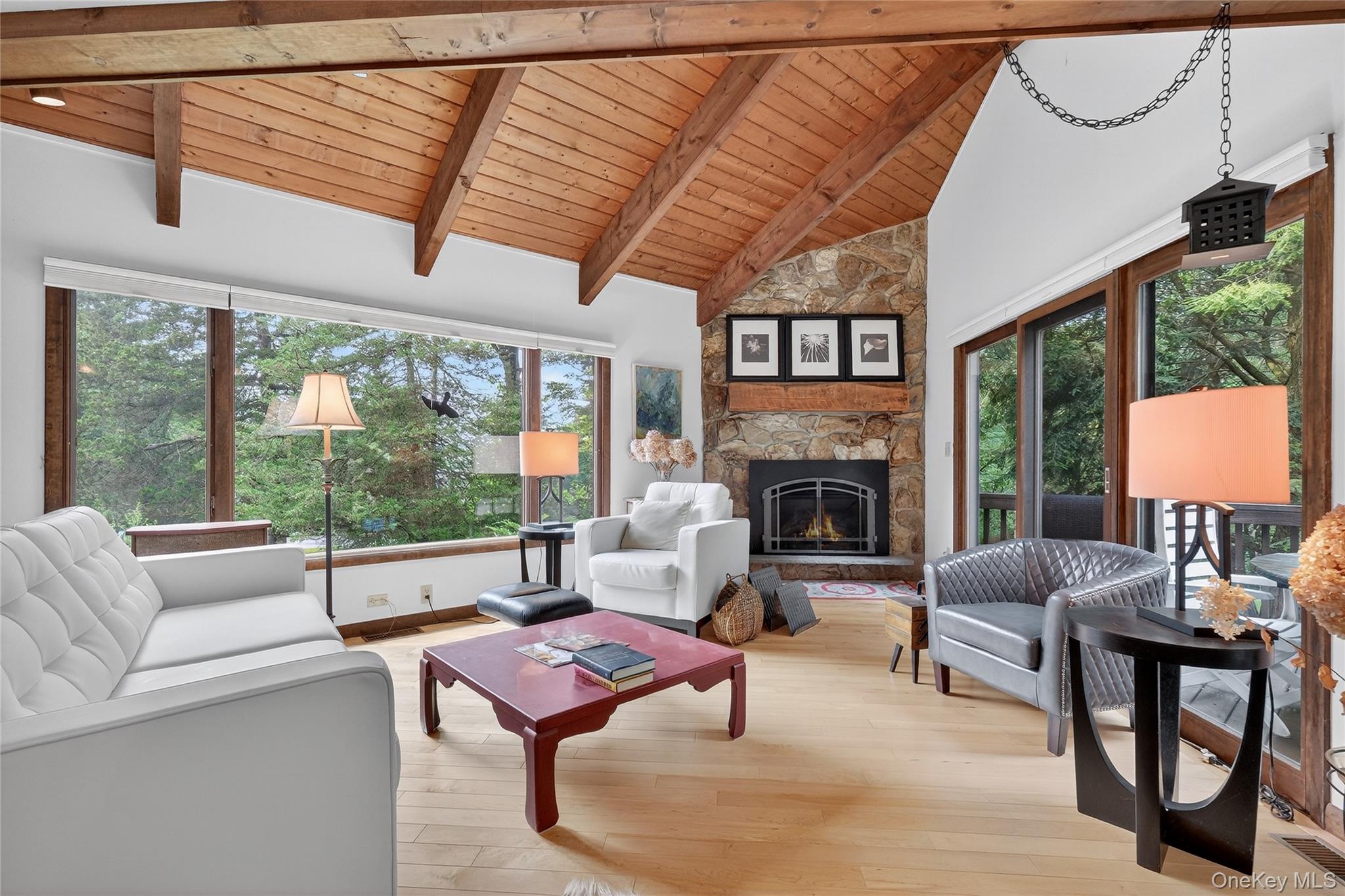 27 Woodland Drive, Salt Point, NY 12578