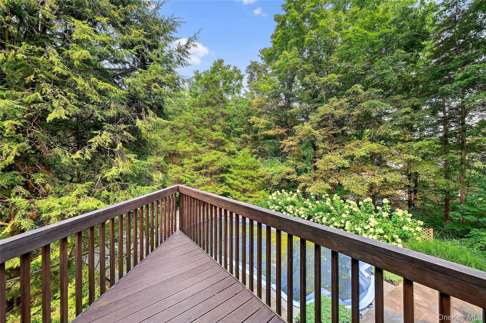 27 Woodland Drive, Salt Point, NY 12578