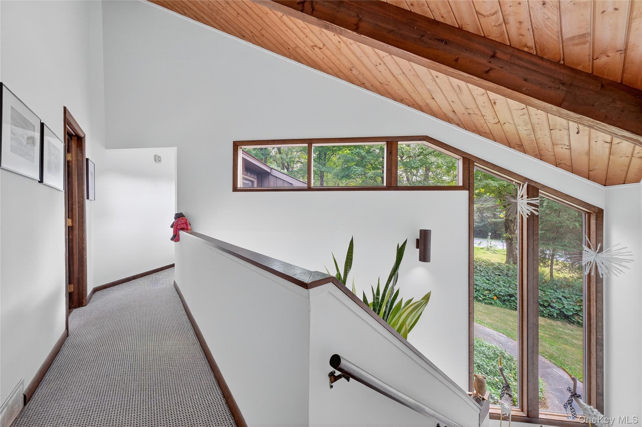 27 Woodland Drive, Salt Point, NY 12578