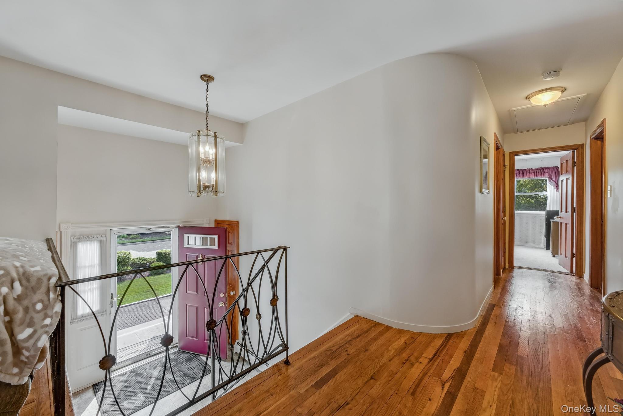 20 Peppermint Road, Commack, NY 11725