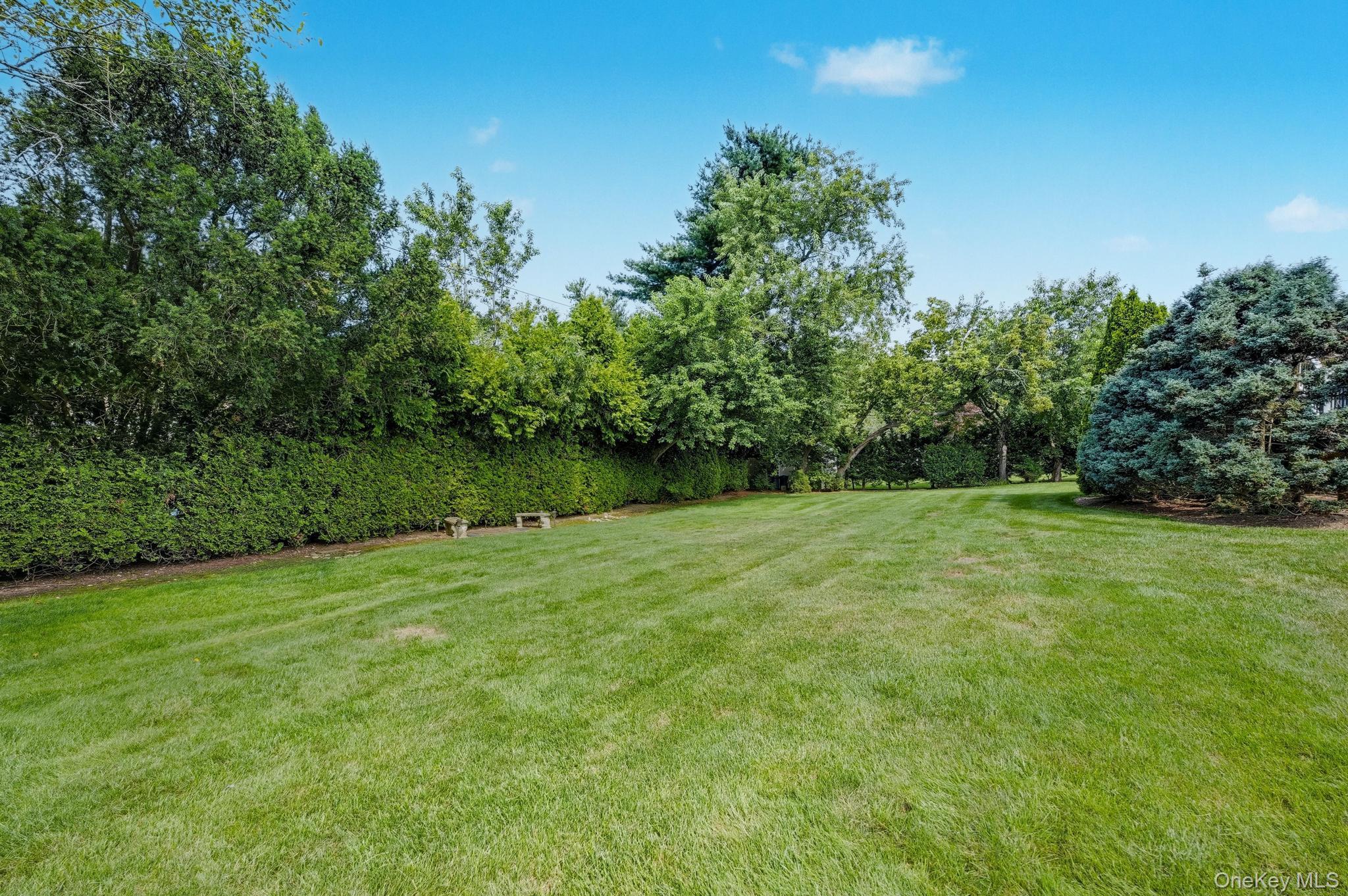 20 Peppermint Road, Commack, NY 11725