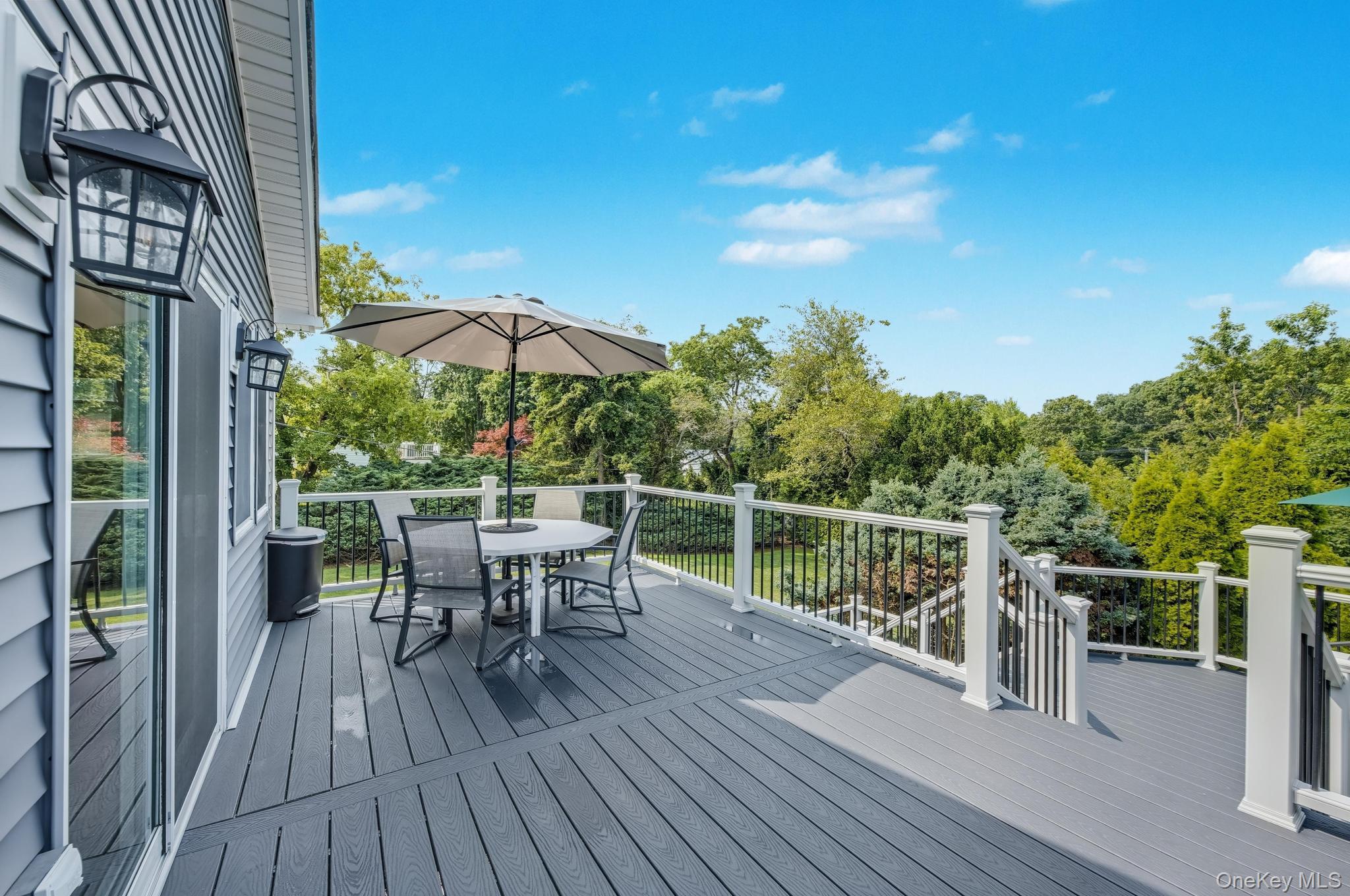 20 Peppermint Road, Commack, NY 11725