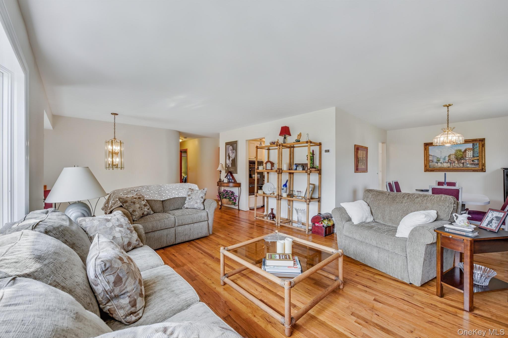 20 Peppermint Road, Commack, NY 11725