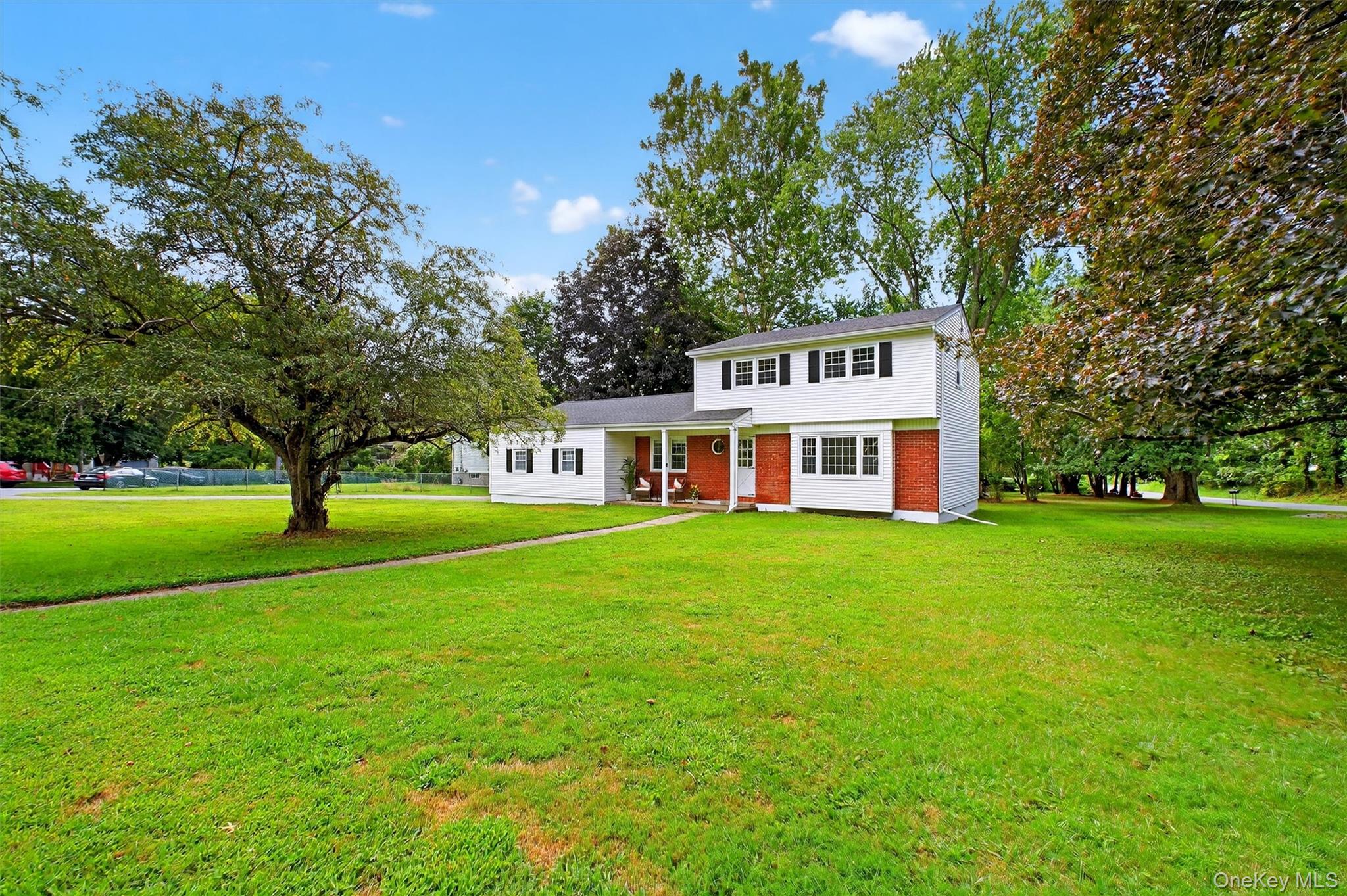 2 Seacord Lane, Washingtonville, NY 10992