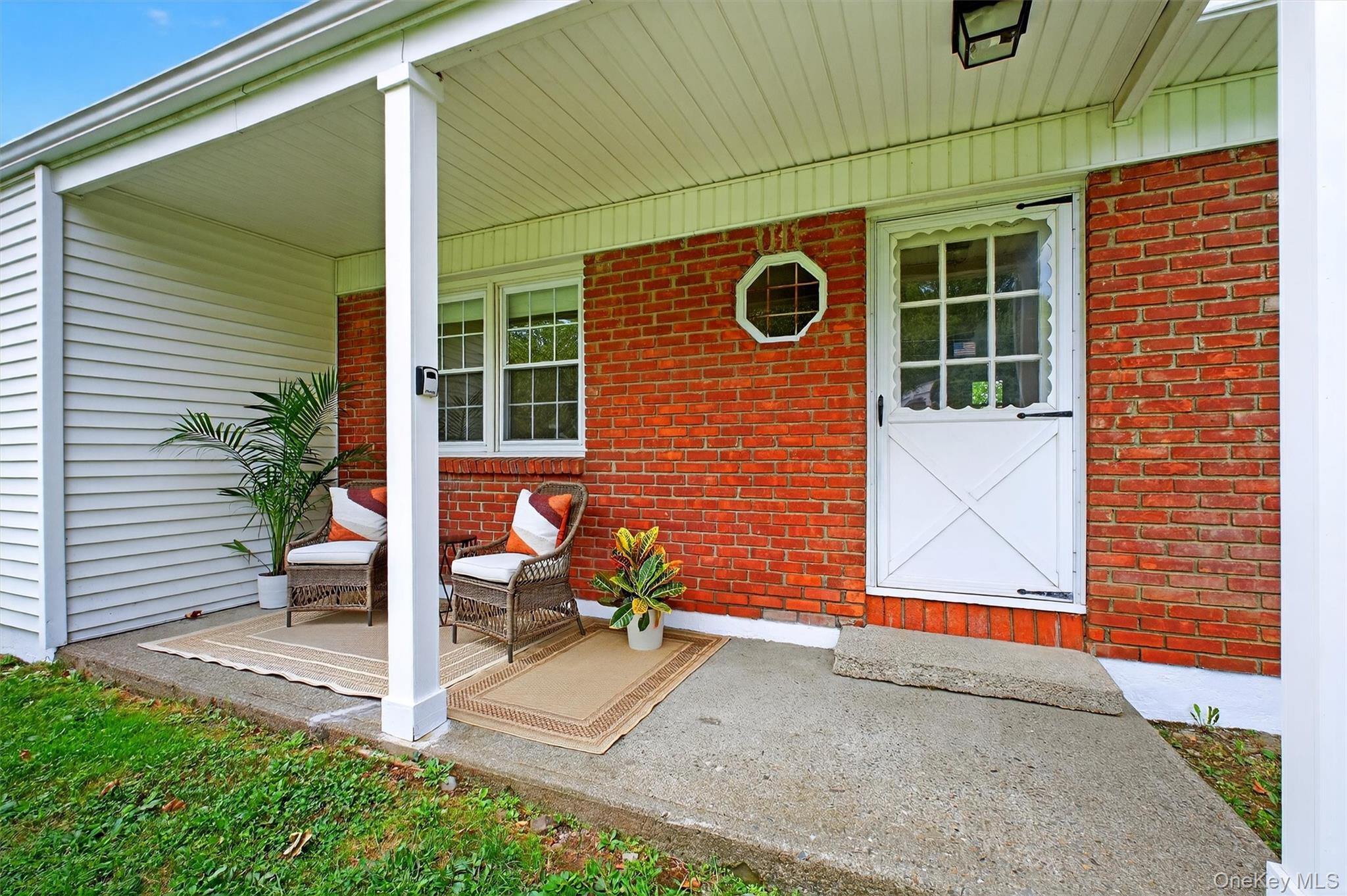 2 Seacord Lane, Washingtonville, NY 10992