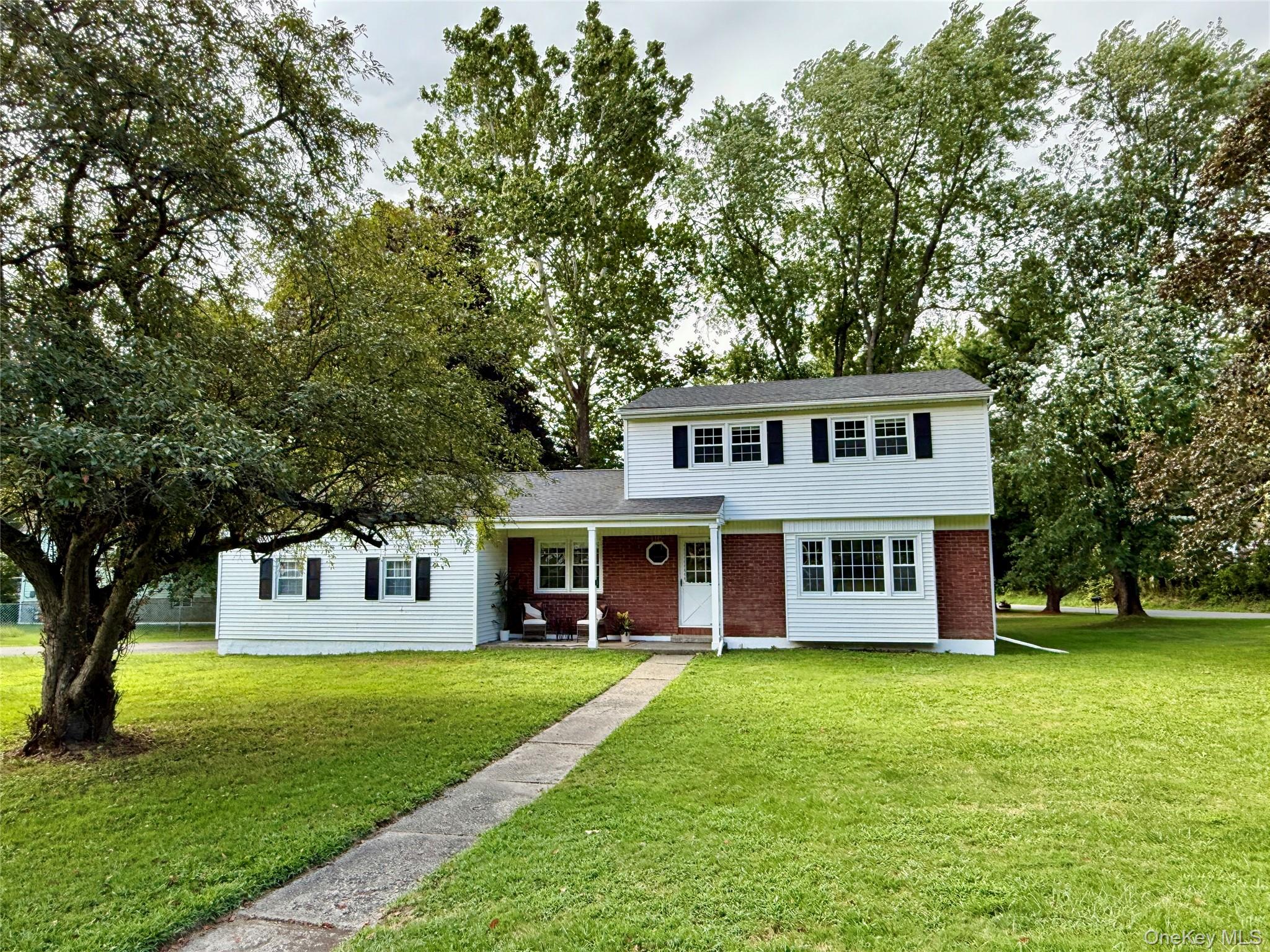 2 Seacord Lane, Washingtonville, NY 10992
