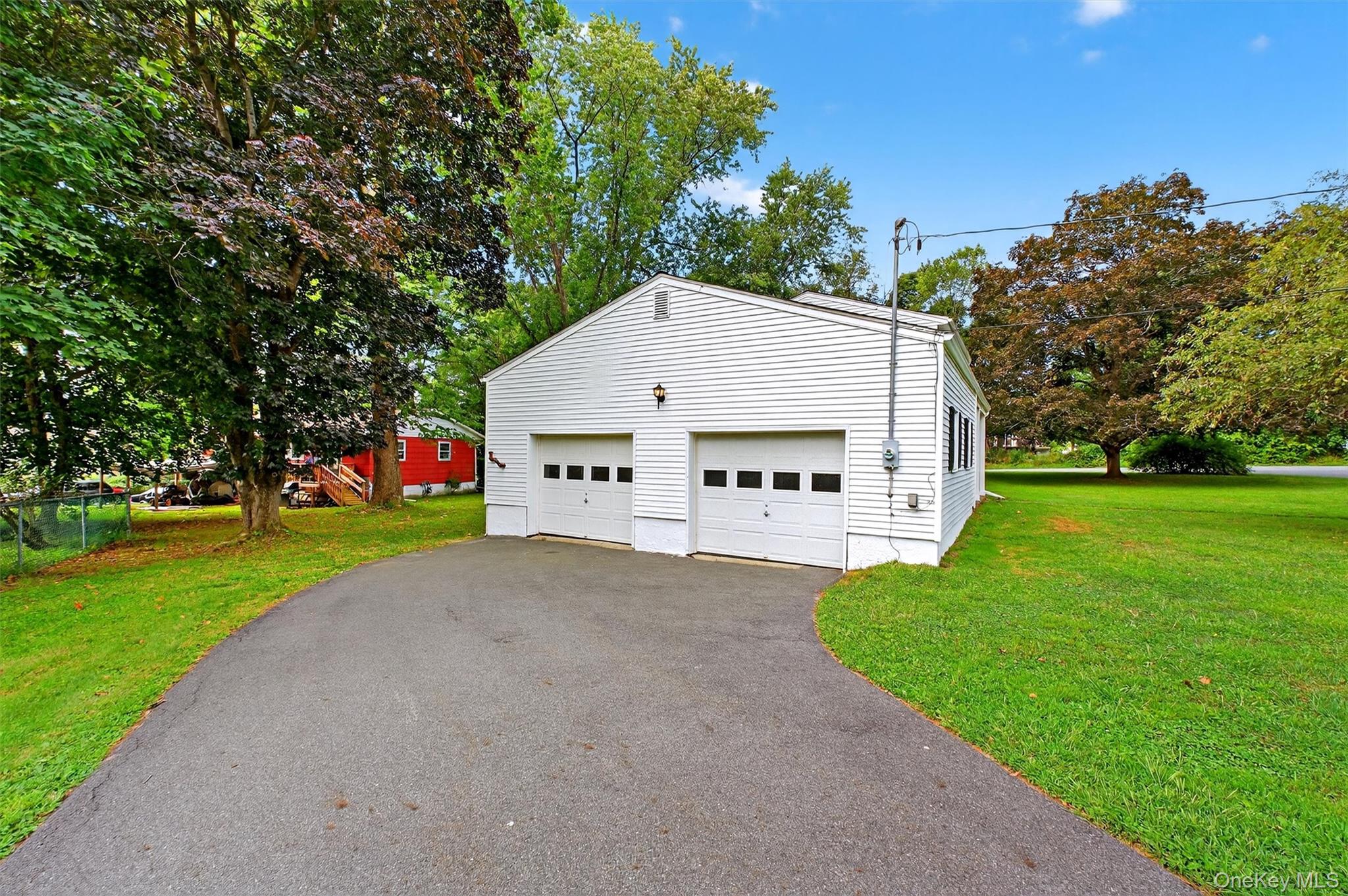 2 Seacord Lane, Washingtonville, NY 10992