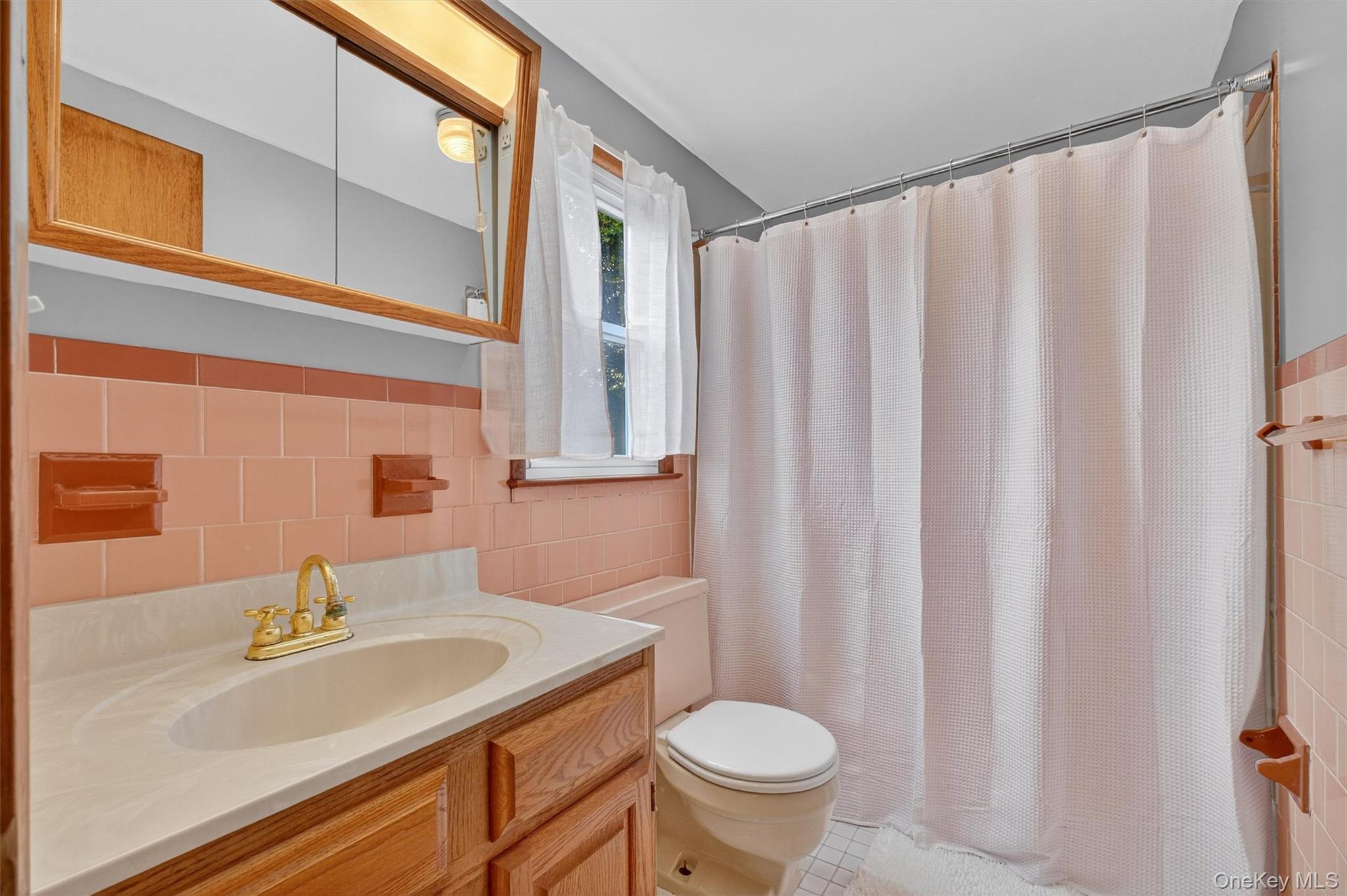 2 Seacord Lane, Washingtonville, NY 10992