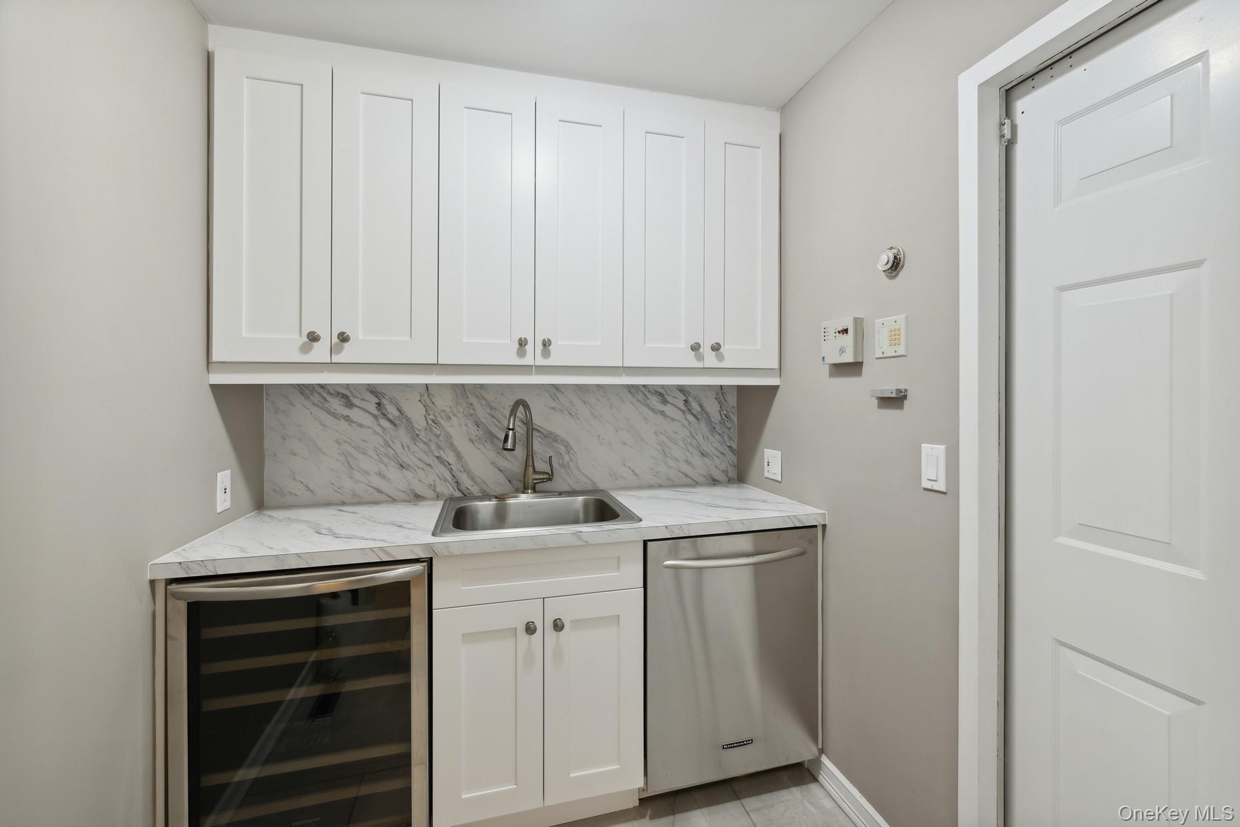 62 Beach Lane, Westhampton Beach, NY 11978