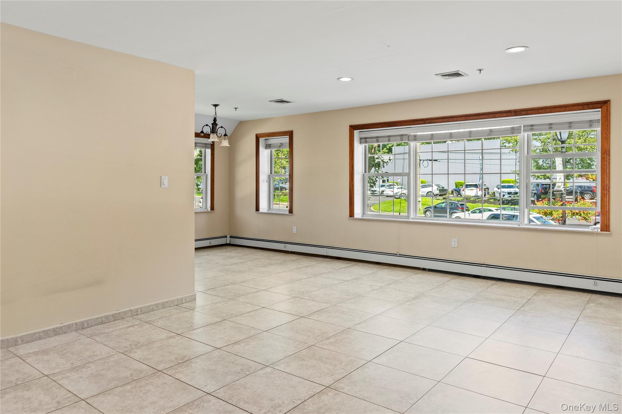 72 Cedar Swamp Road # 3, Glen Cove, NY 11542