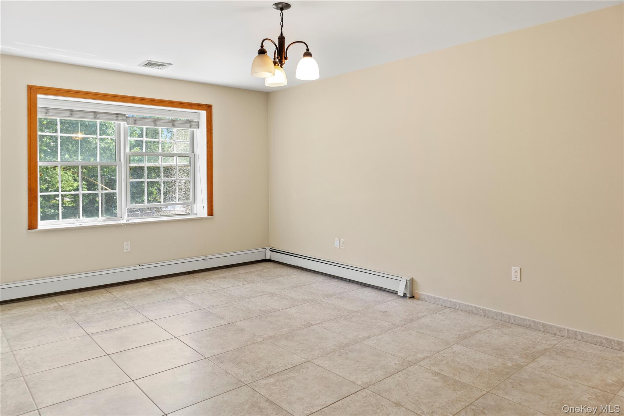 72 Cedar Swamp Road # 3, Glen Cove, NY 11542