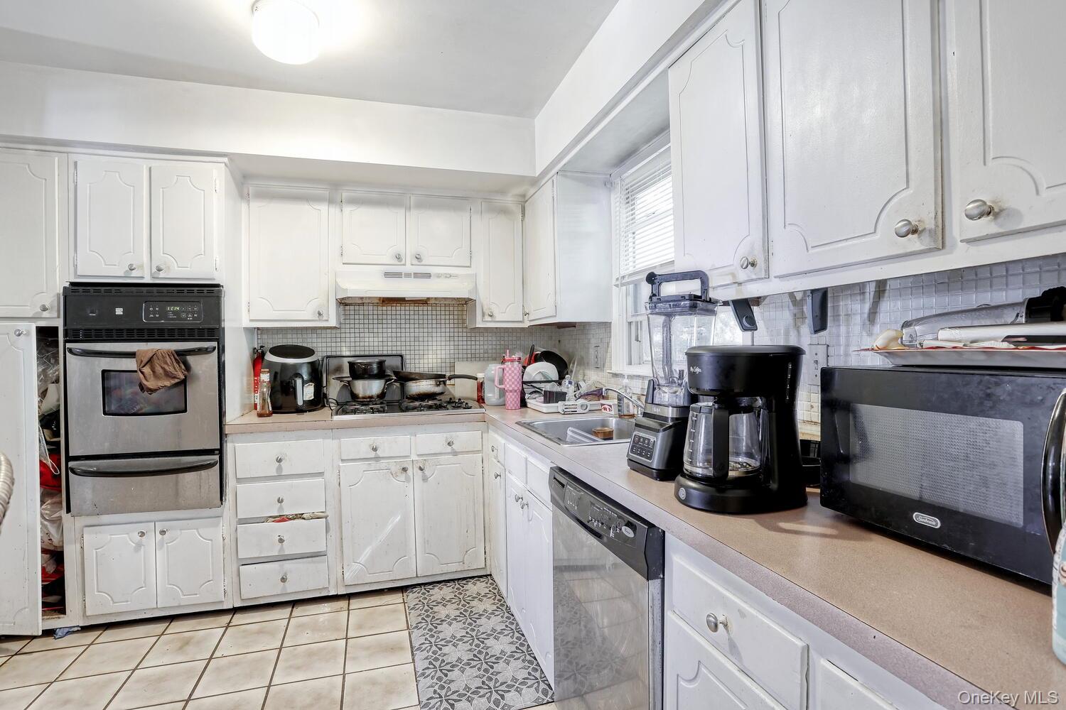 14 Rock Drive, Valley Cottage, NY 10989