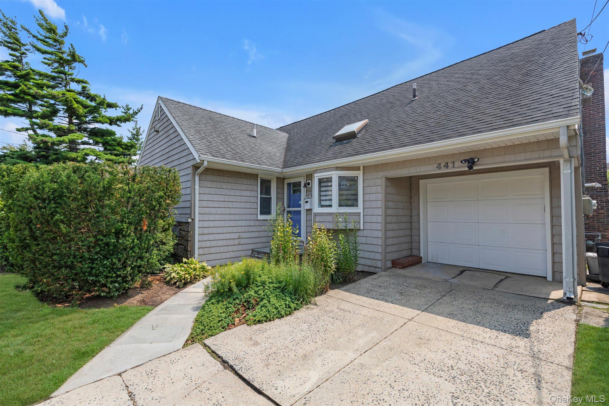 441 Argyle Road, Cedarhurst, NY 11516