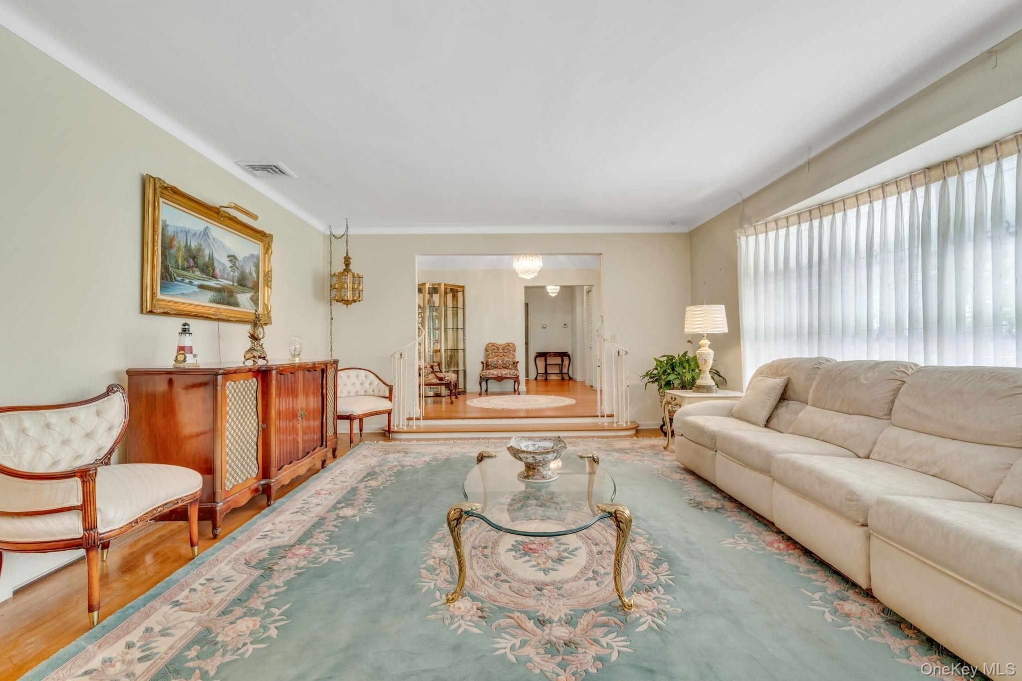 520 Caledonia Road, Dix Hills, NY 11746