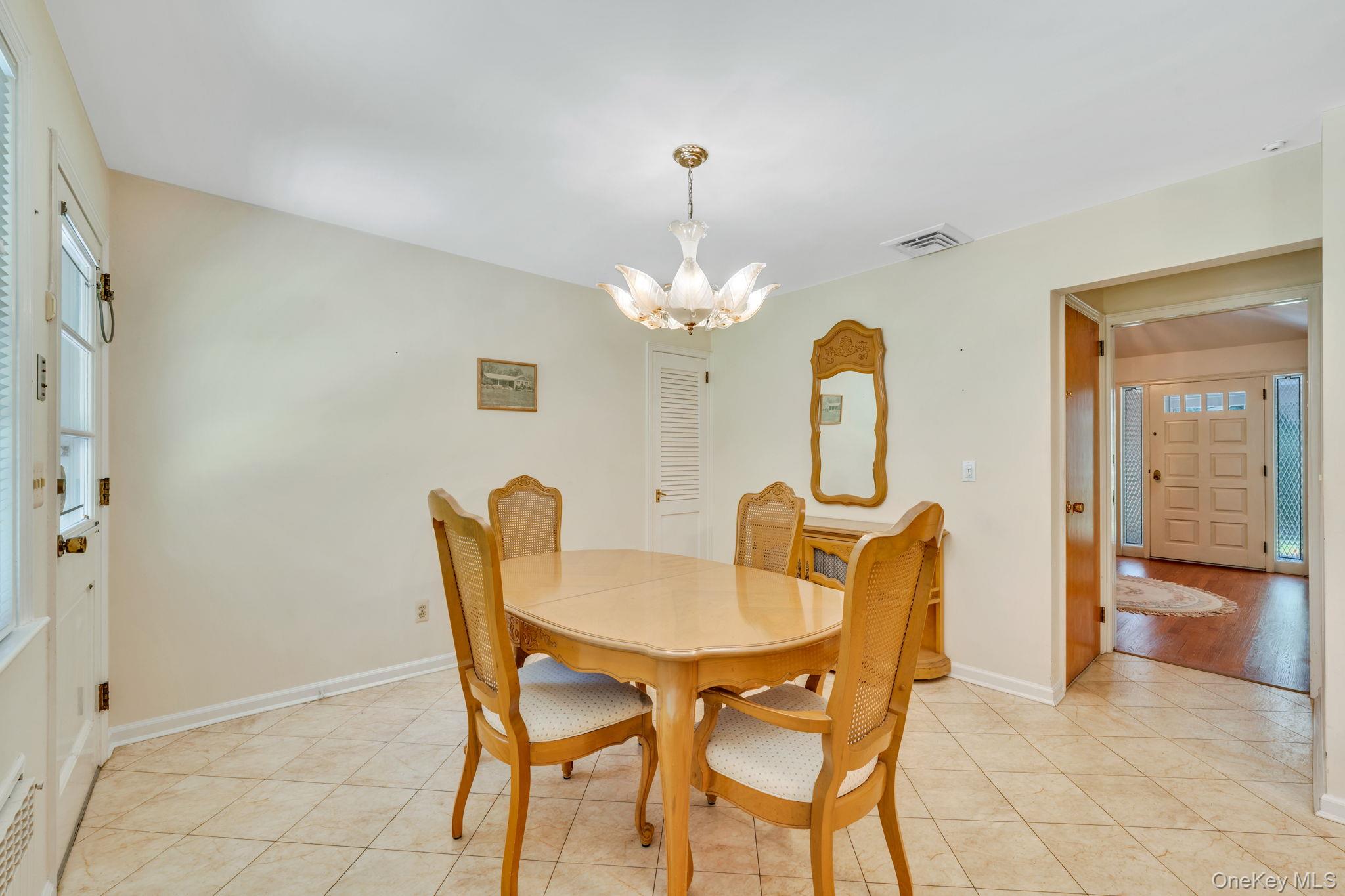 520 Caledonia Road, Dix Hills, NY 11746