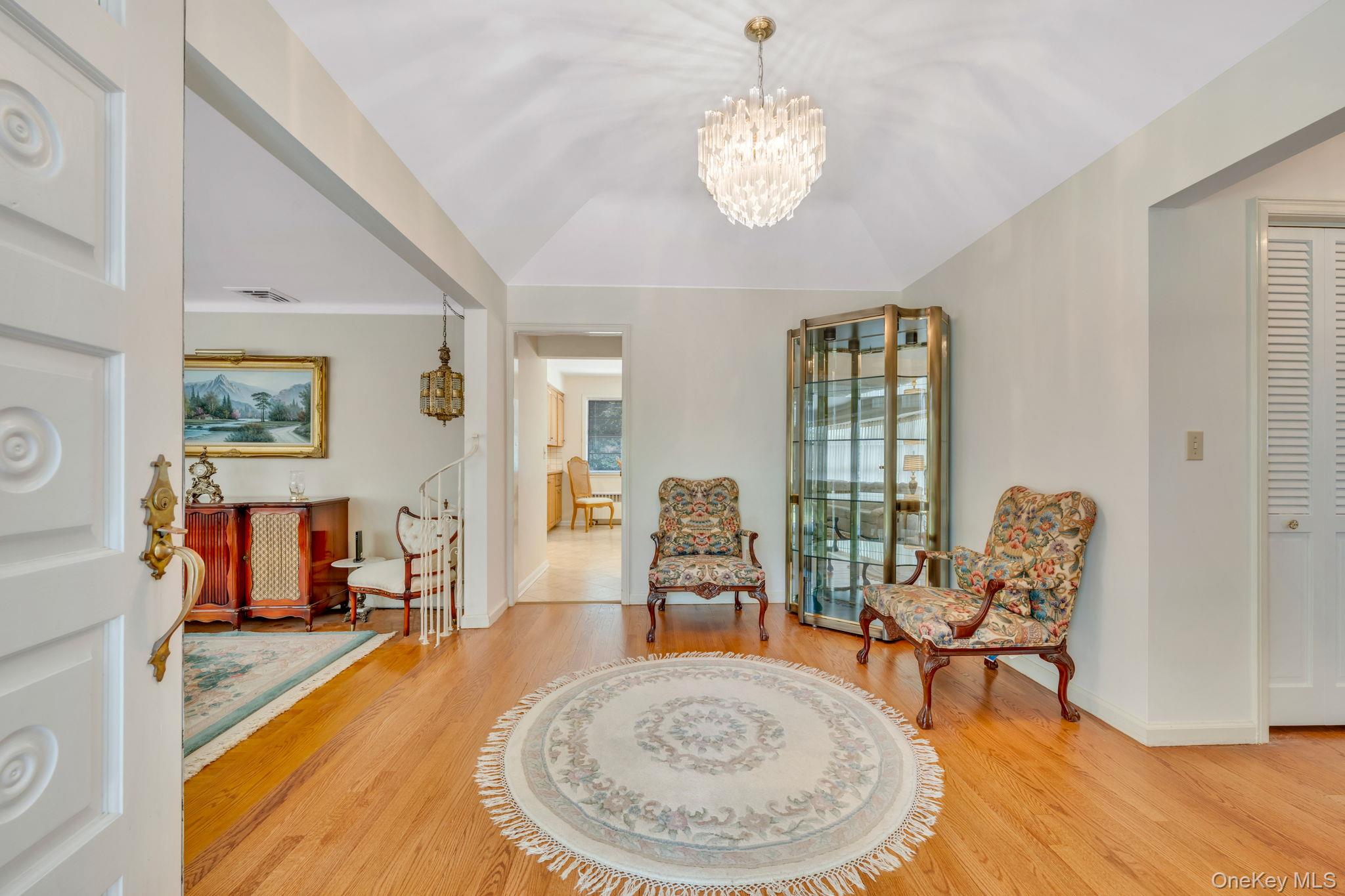 520 Caledonia Road, Dix Hills, NY 11746