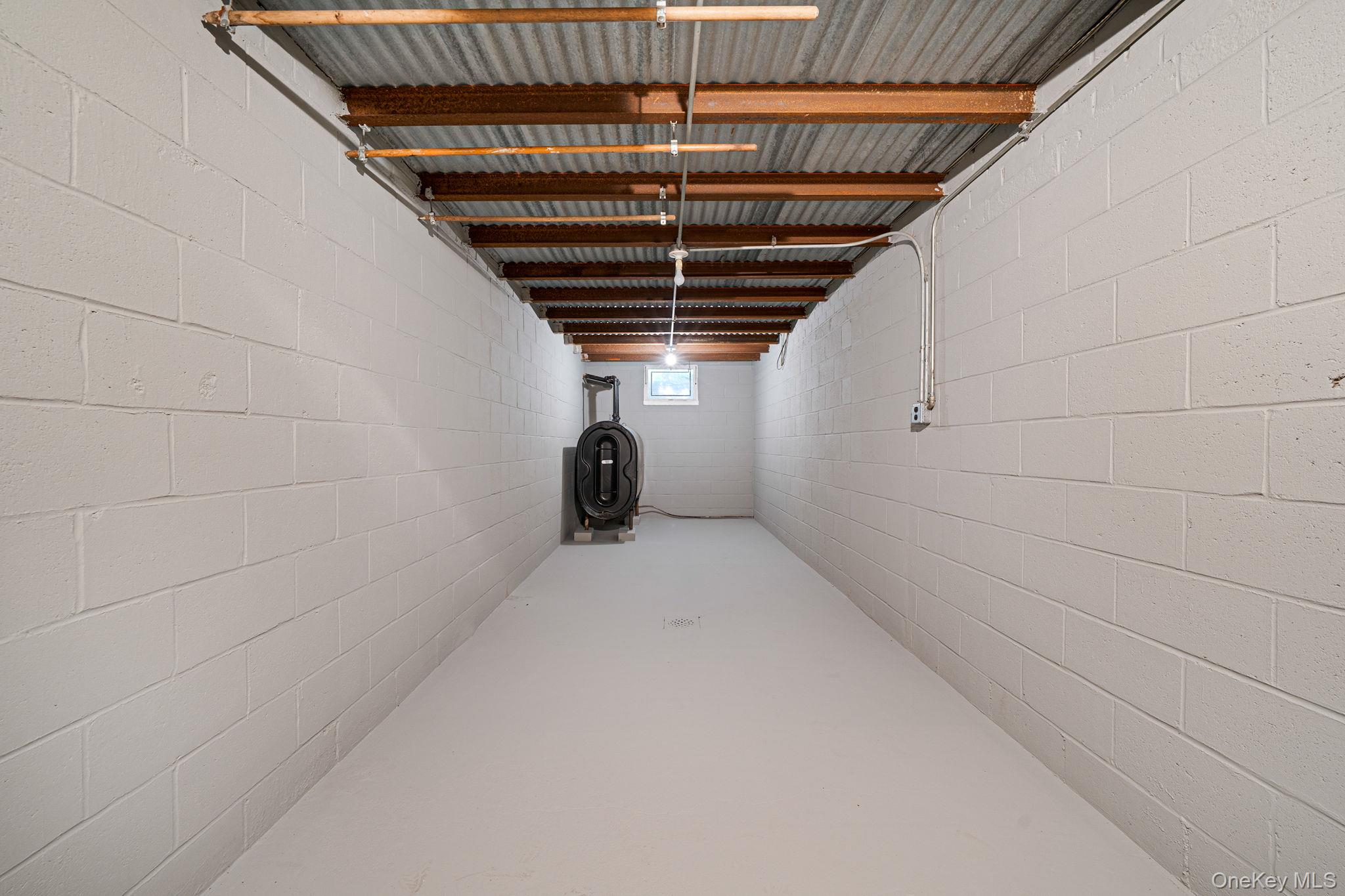 520 Caledonia Road, Dix Hills, NY 11746