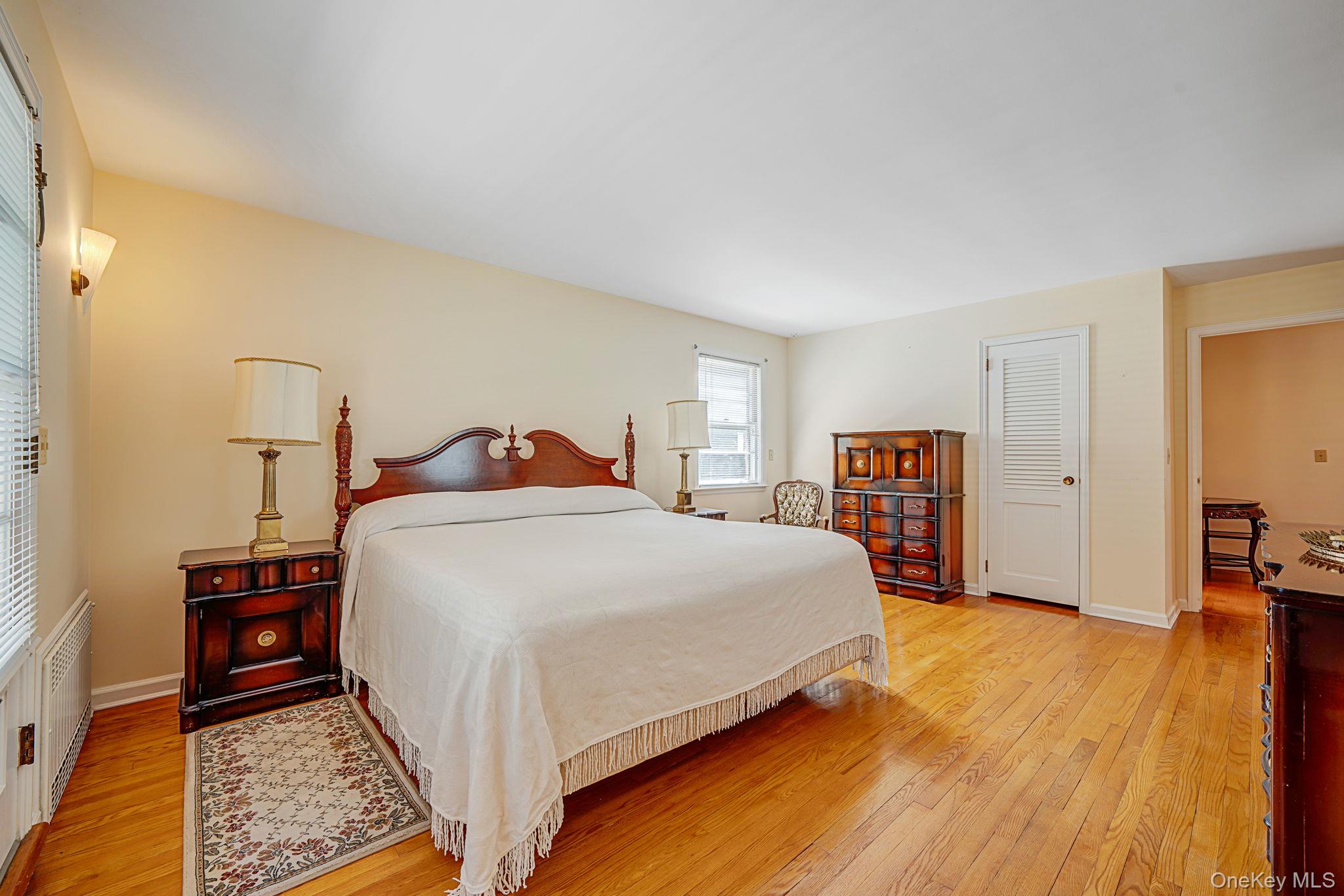 520 Caledonia Road, Dix Hills, NY 11746