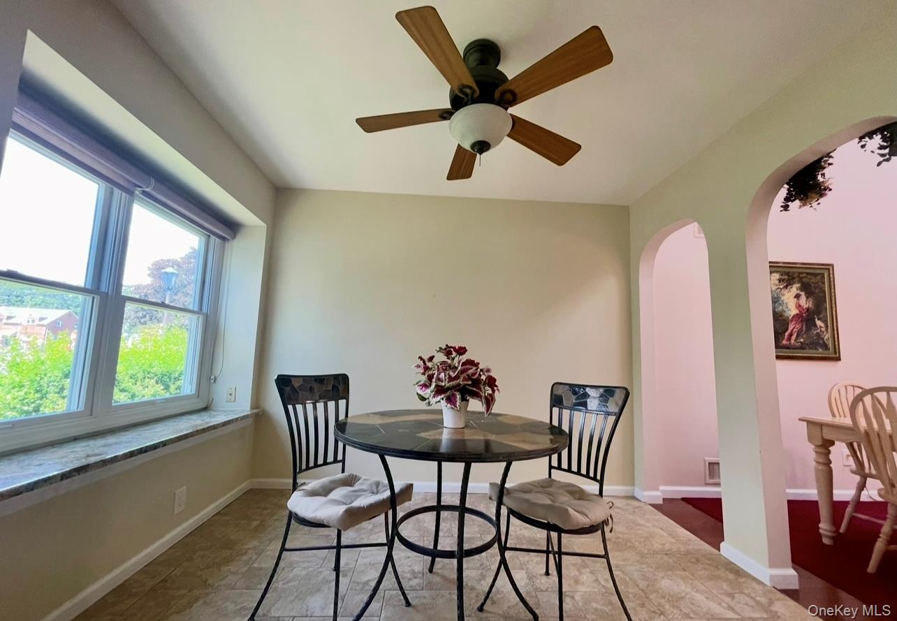 42 Primrose Lane # 42, North Babylon, NY 11703