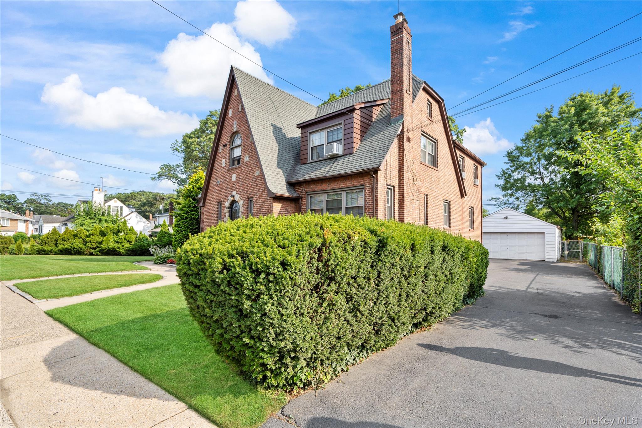 68 Fir Street, Valley Stream, NY 11580